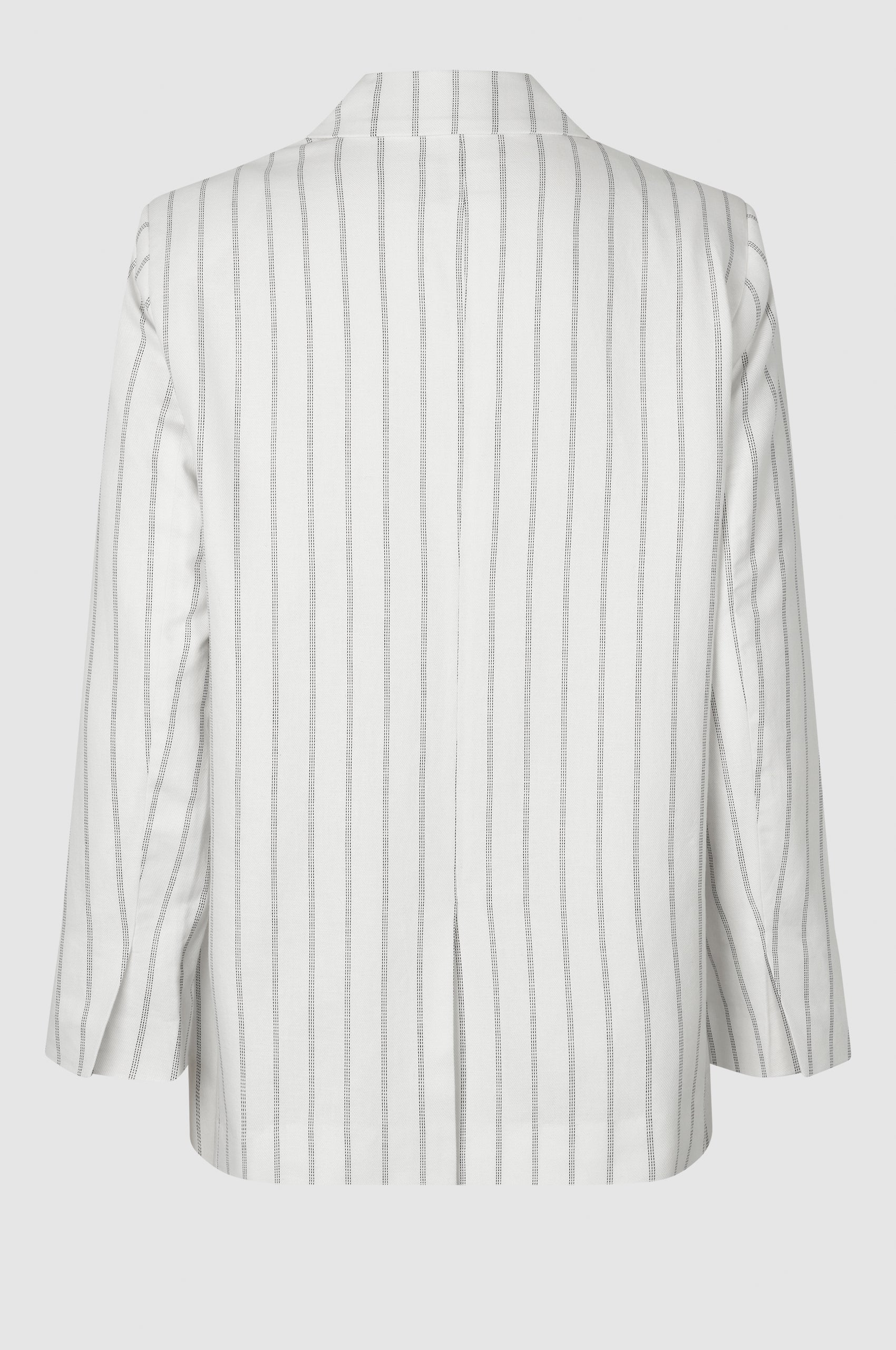 Second-Female_ESANA_BLAZER_SNOW_WHITE_8