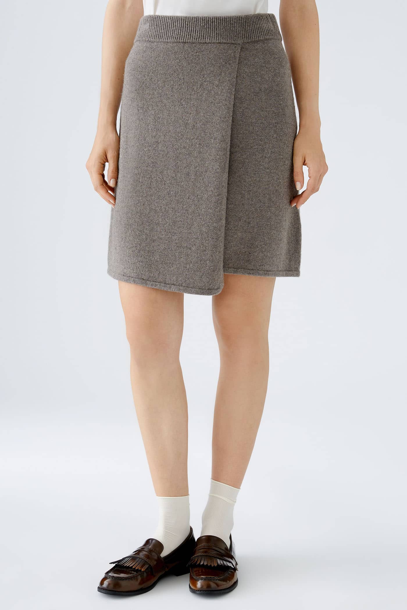 Oui_Knitted-Skirt-taupe_2