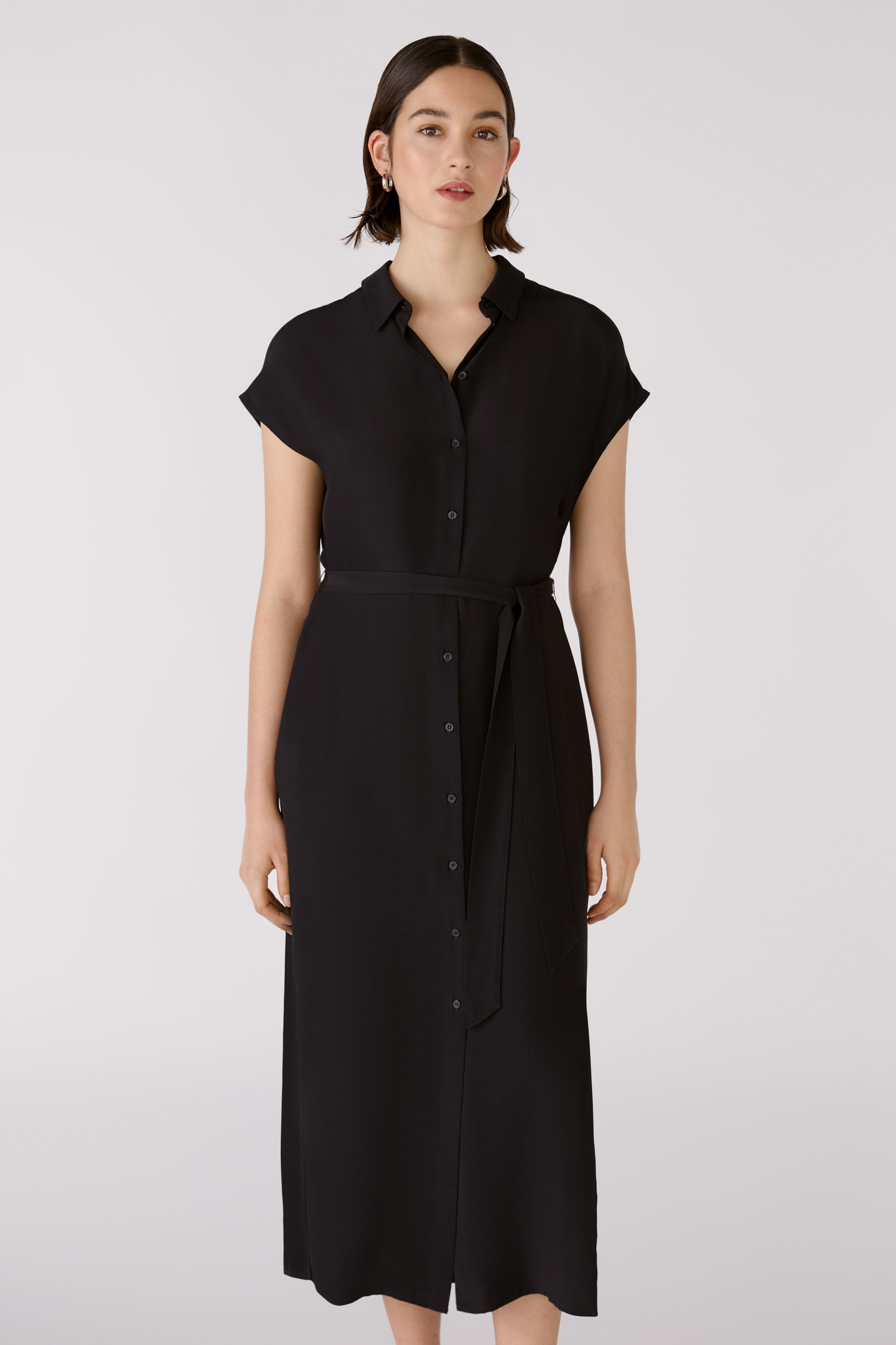 Oui_Sleeveless-dress_Black_2