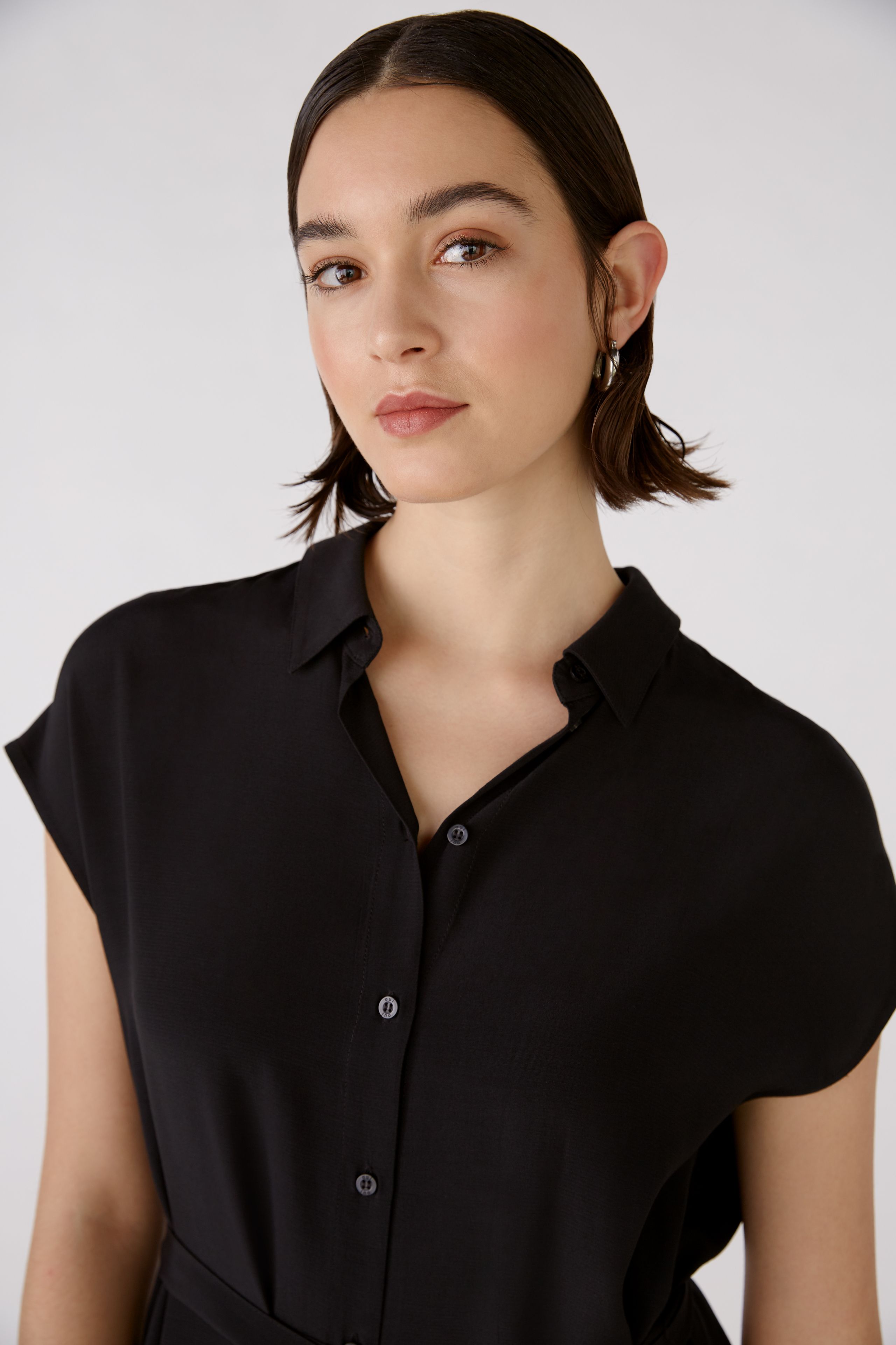 Oui_Sleeveless-dress_Black_5