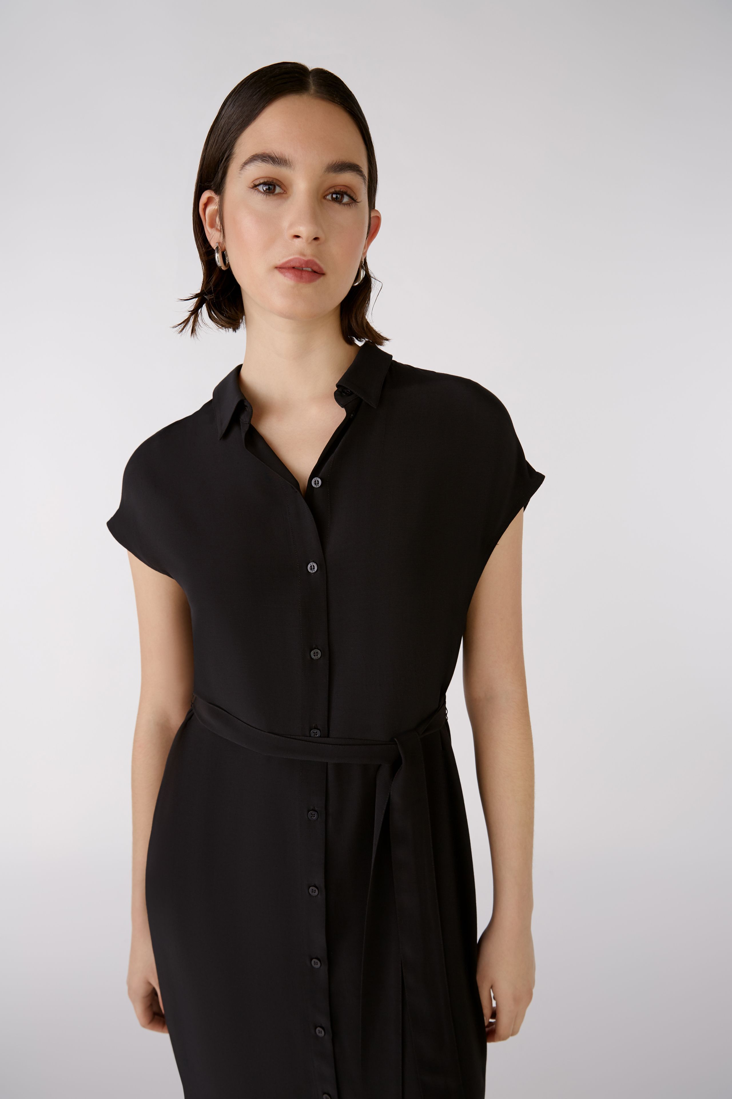 Oui_Sleeveless-dress_Black_6