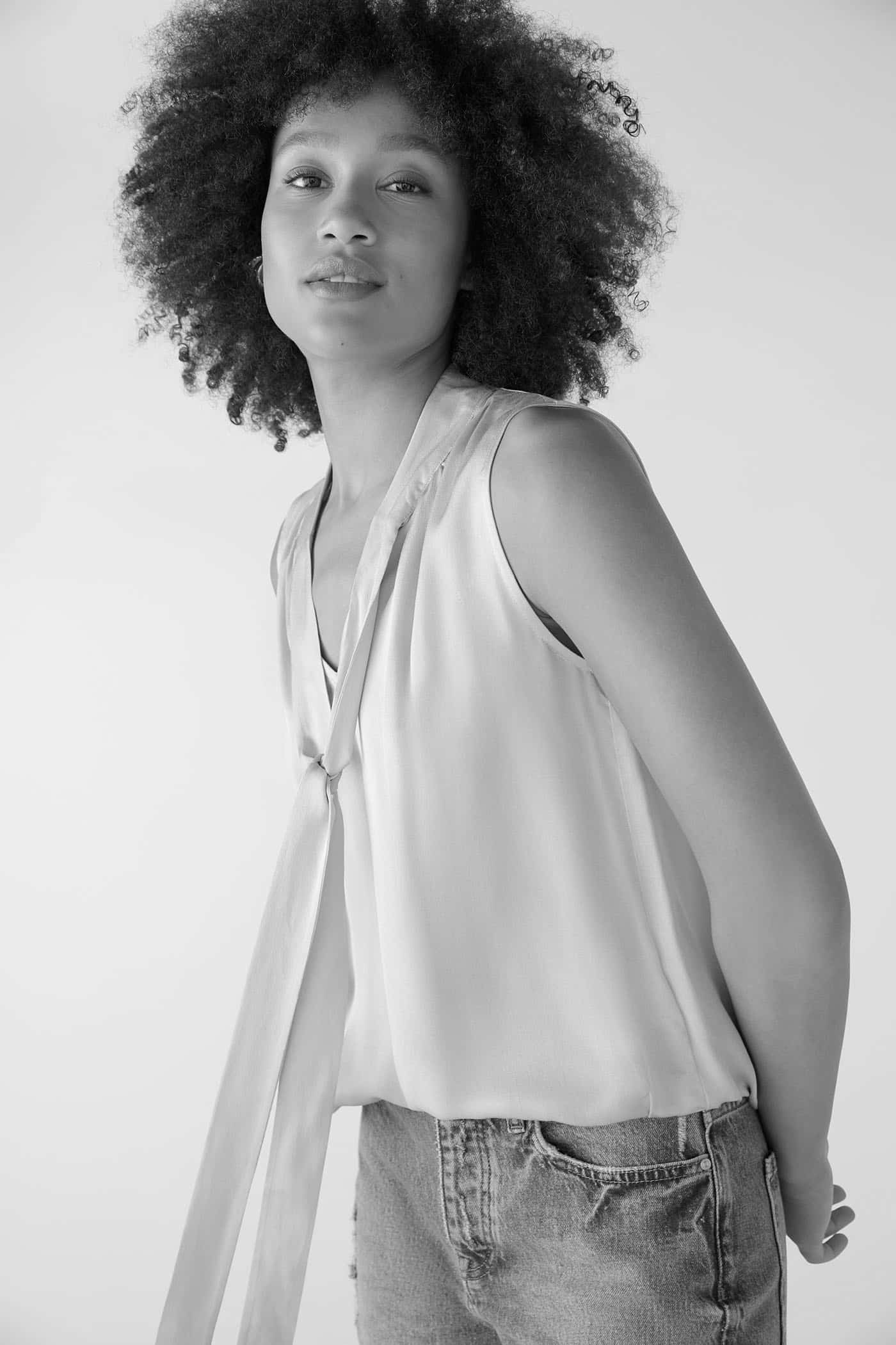 Oui_Sleeveless-top-grey_1