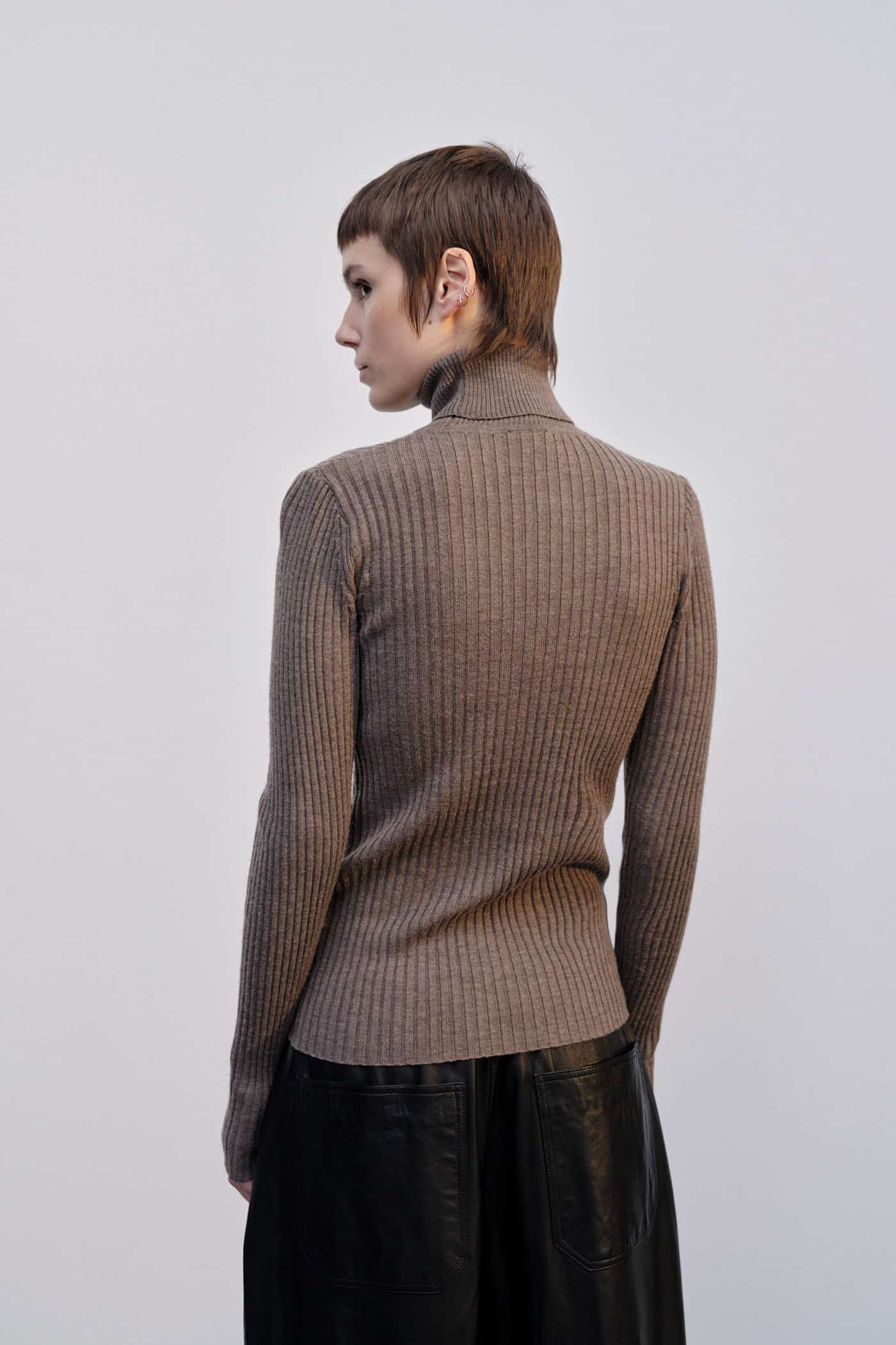 Herskind_Bob-Blouse_Earth_3
