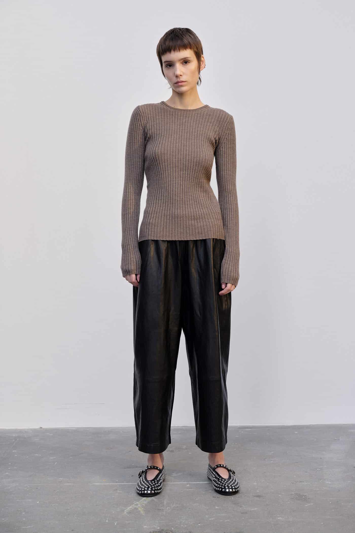 Herskind_Camb-Blouse_Earth_1