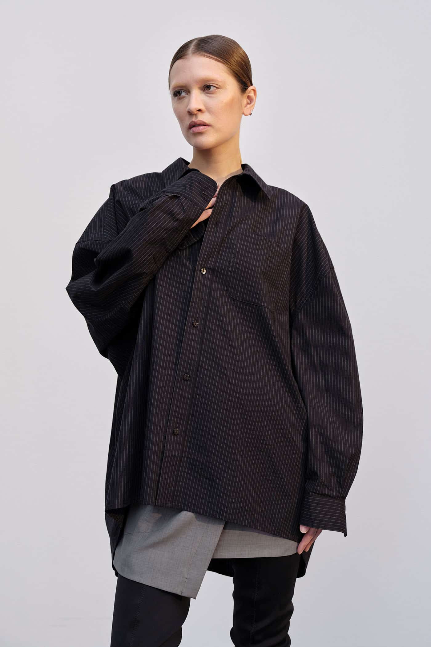 Herskind_Lex-Shirt_Pinstripe-Black_1