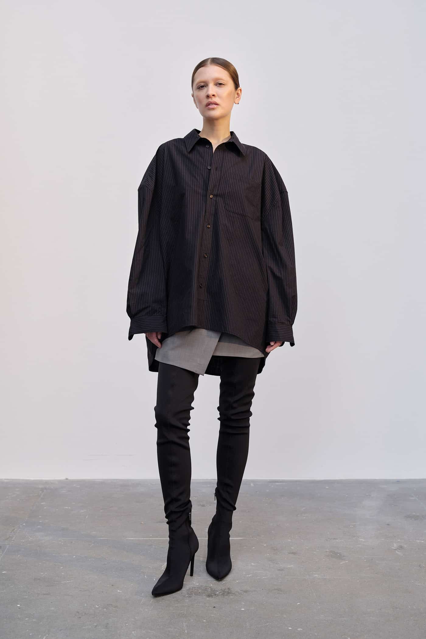 Herskind_Lex-Shirt_Pinstripe-Black_3
