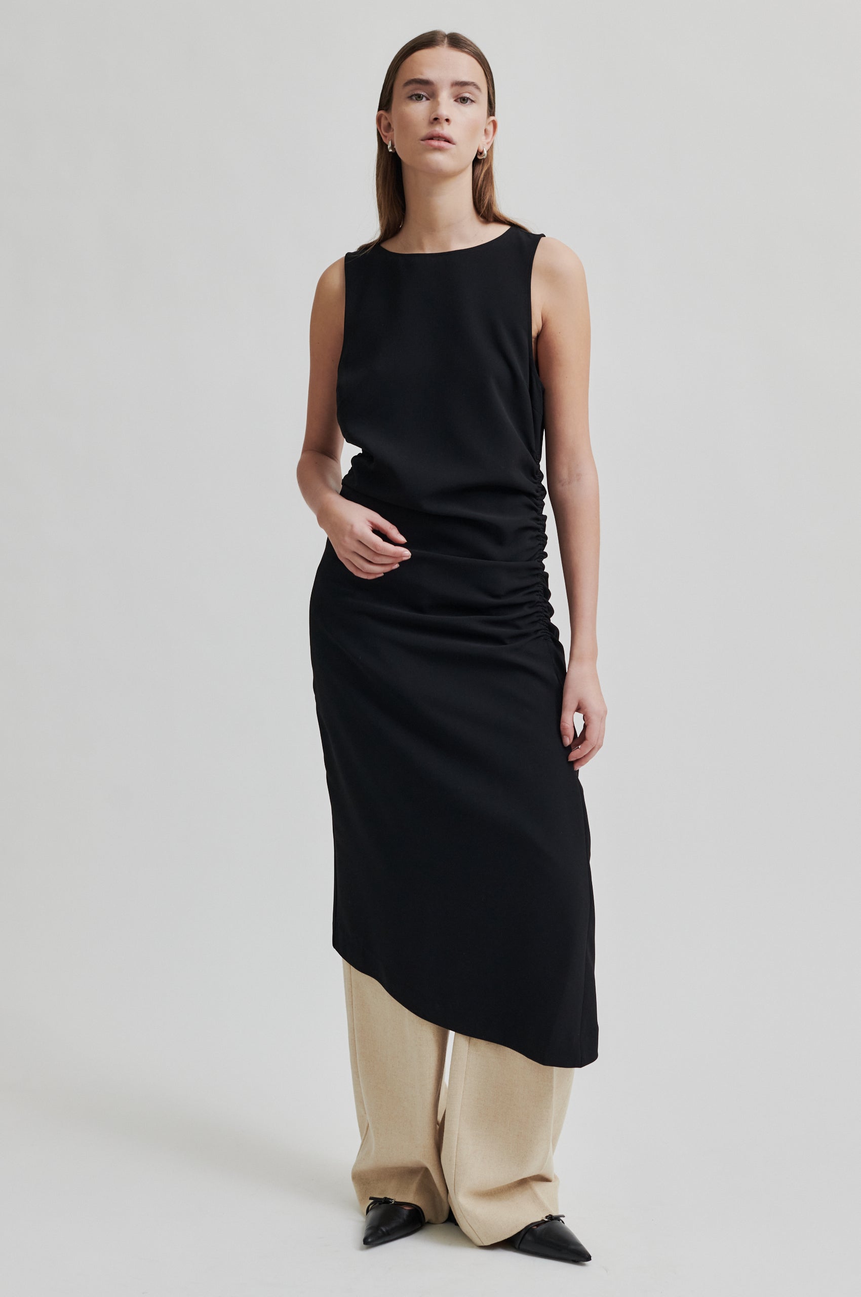 Second-female_Angeles-Dress_4