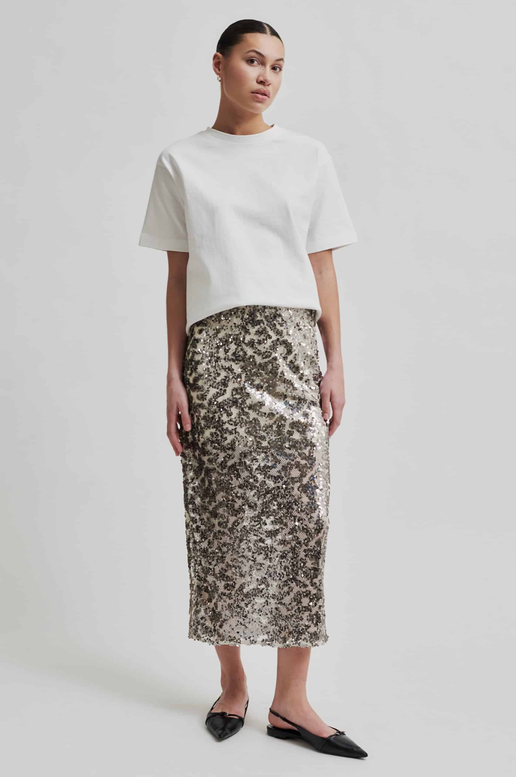 SecondFemale-Pailey-Skirt_1