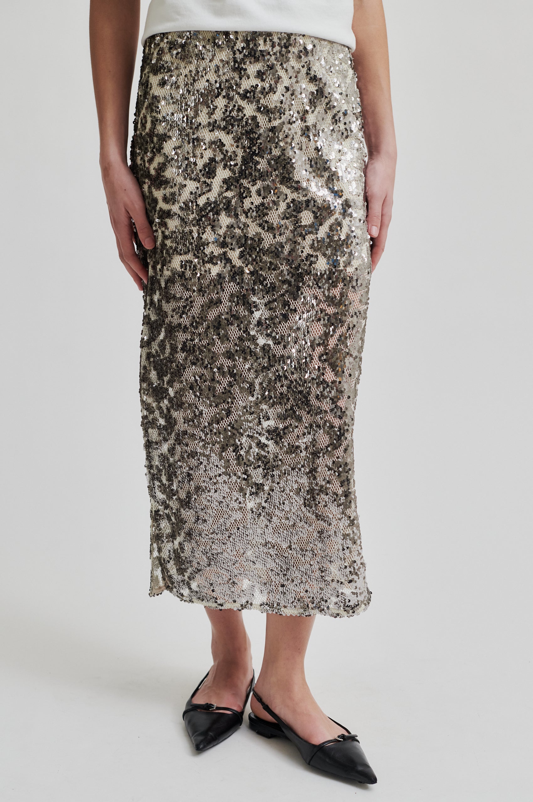 SecondFemale-Pailey-Skirt_3