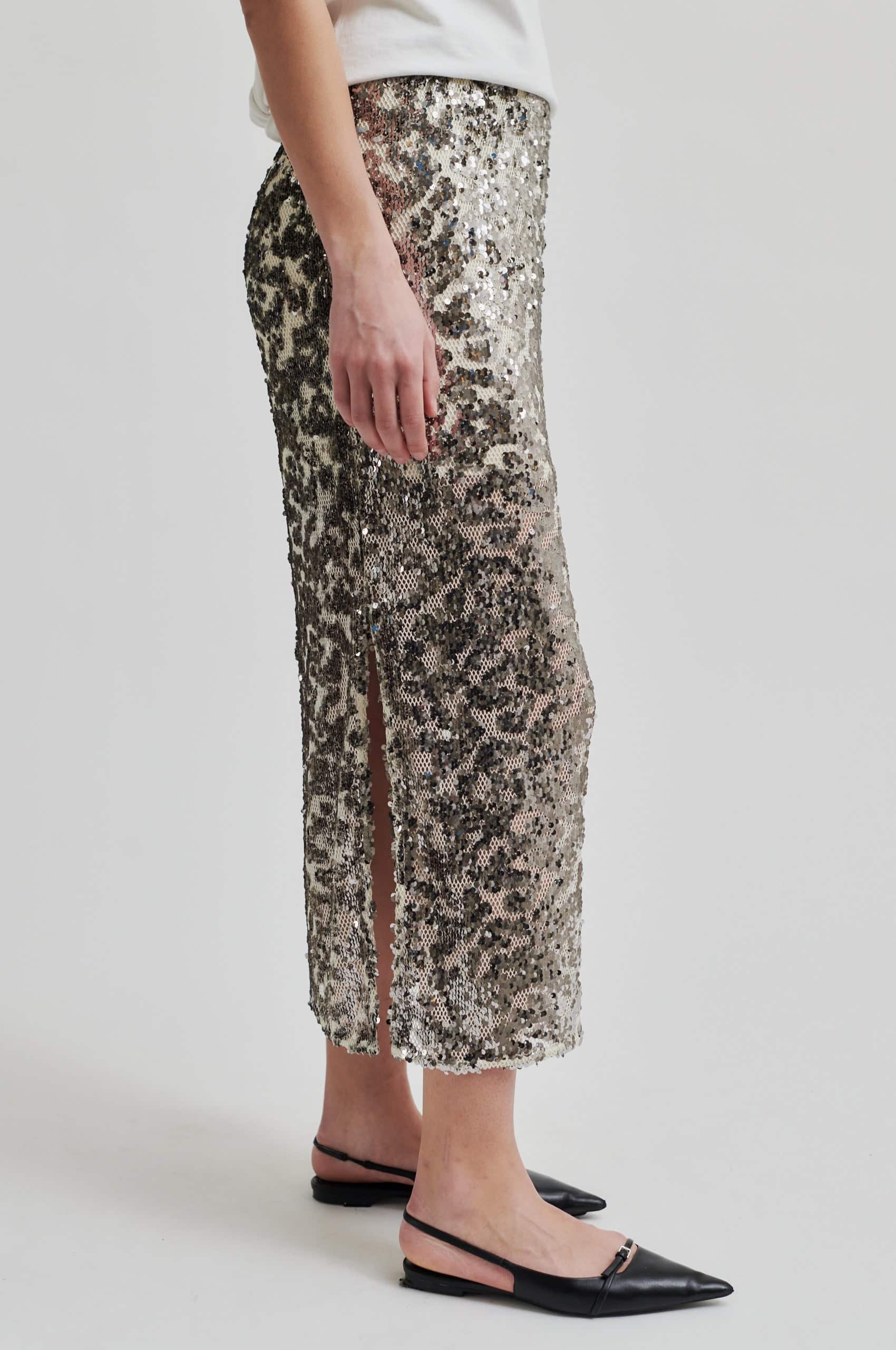 SecondFemale-Pailey-Skirt_4