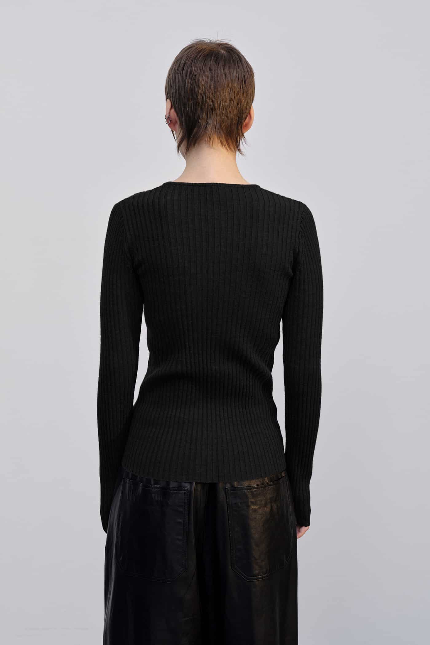 Herskind_Camb-Blouse_Black_2