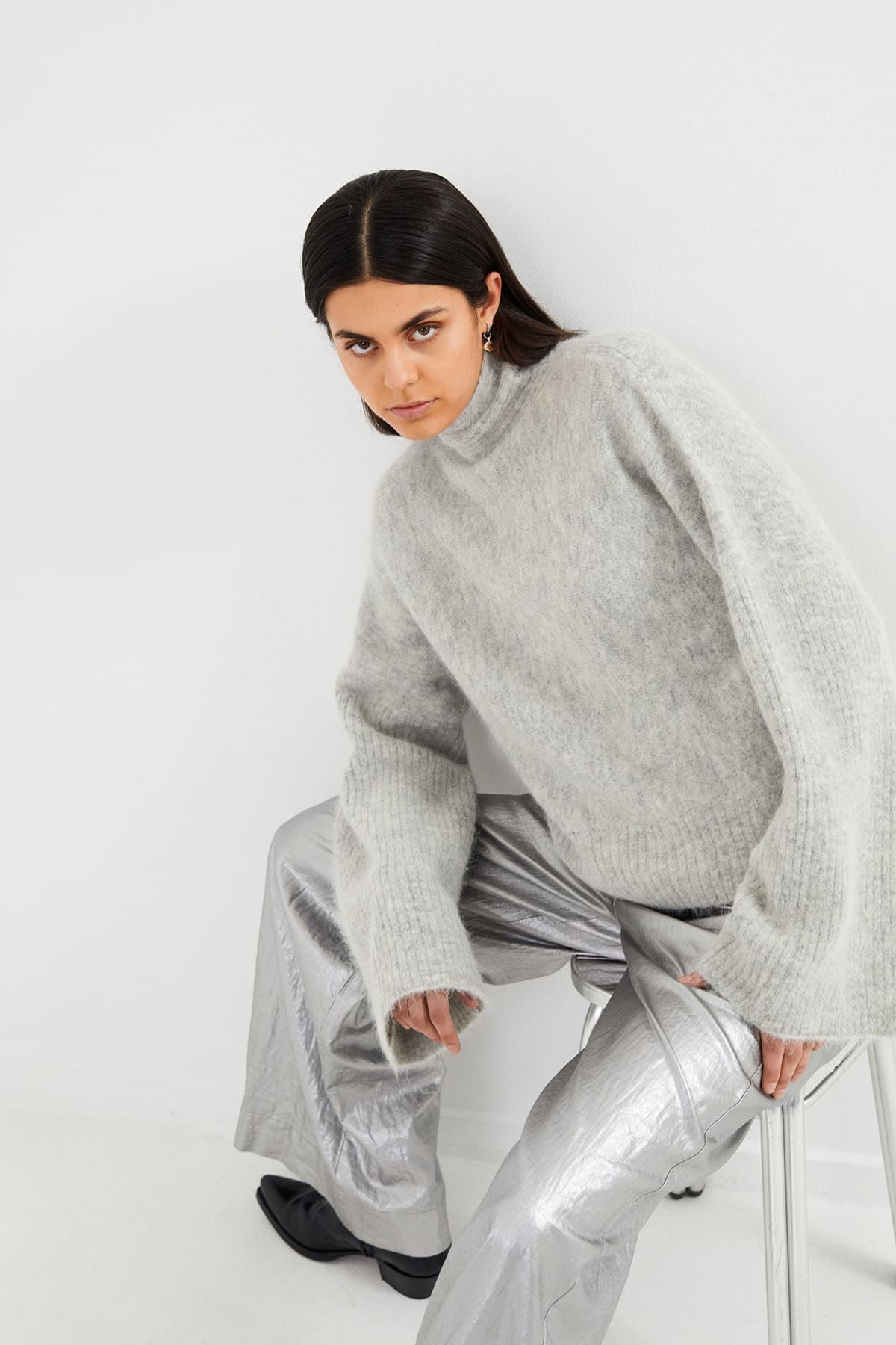 Rabens-Saloner_Hiam-sweater_grey_1