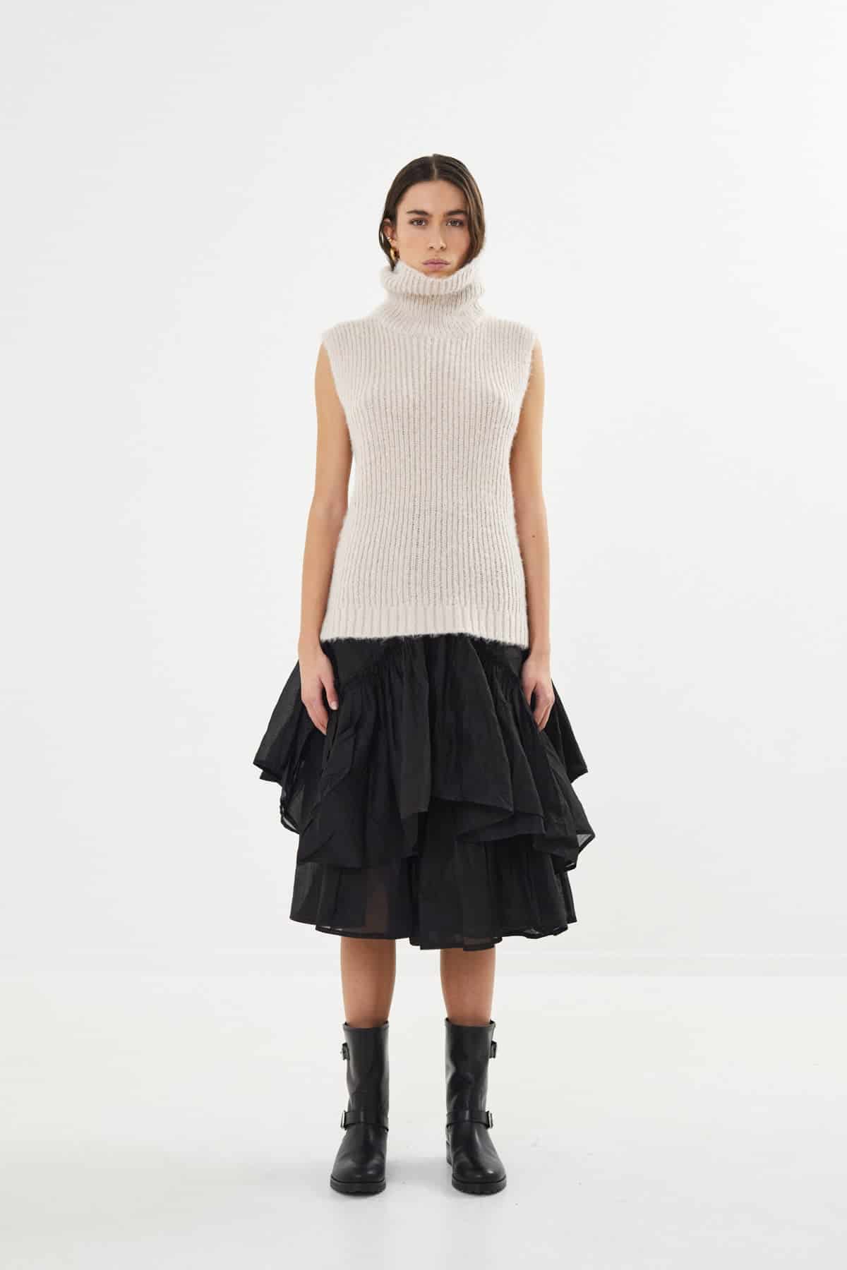 Rabens-Saloner_Koto-vest_2