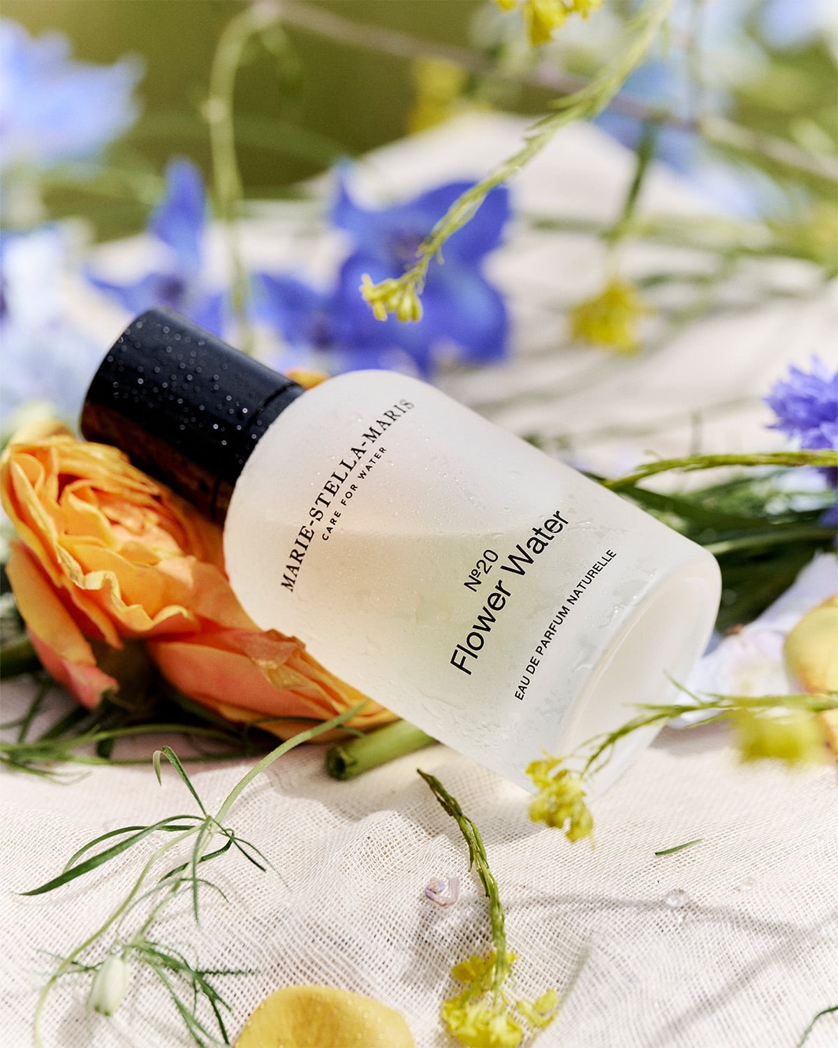 Eau_de_Parfum_Naturelle_campaignshot_1_768x960_1 Flower Water Eau de Parfum Naturelle N°20