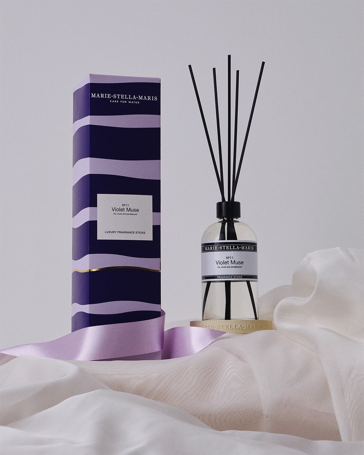 Limited_Edition_No.08_Violet_Muse_campaignshot_4_768x960_e06aede7-2291-4054-826d-75cb673b8e35 Luxury Fragrance Sticks Violet Muse N°11