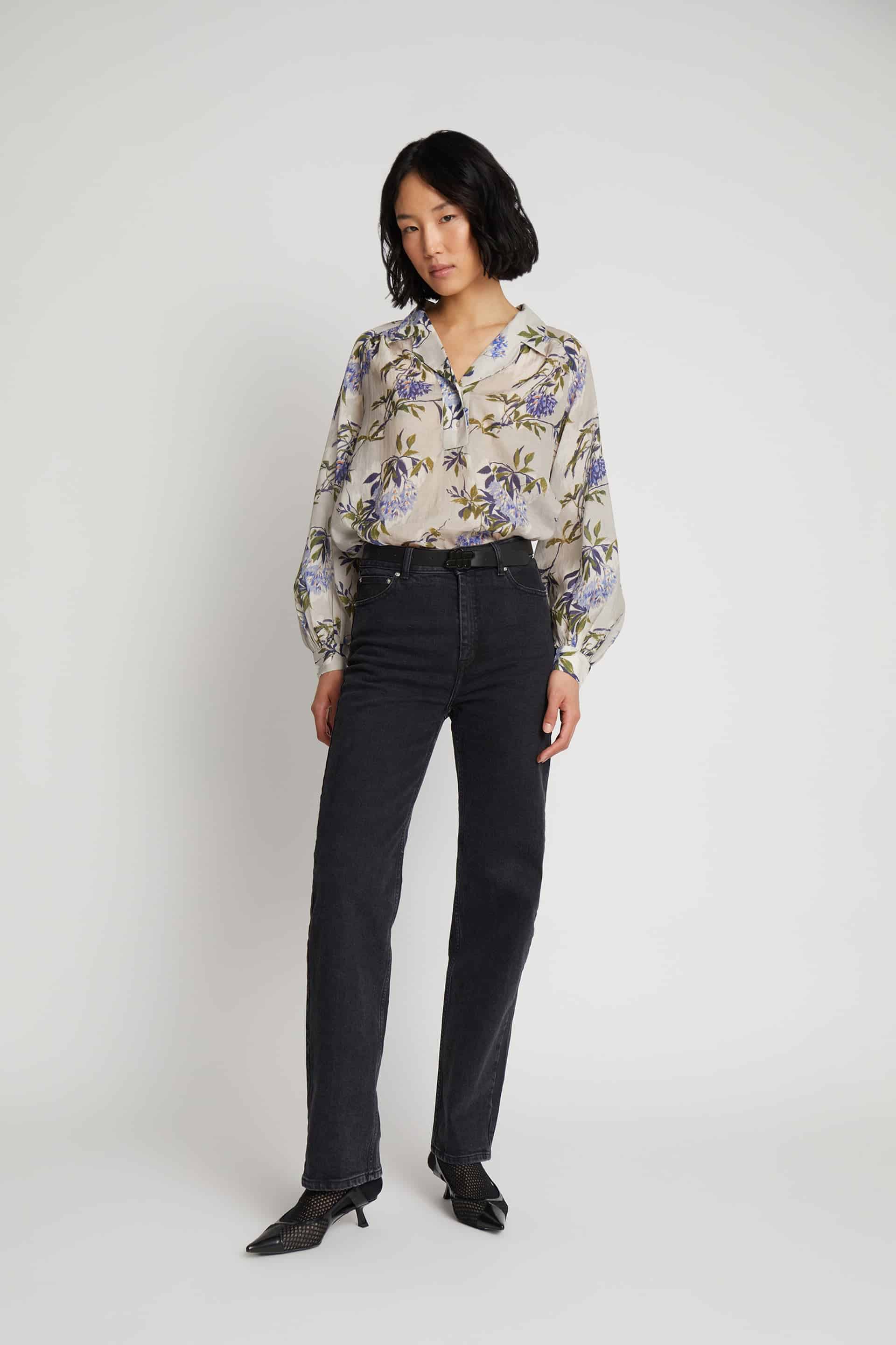 Munthe_SUSANI-top_1