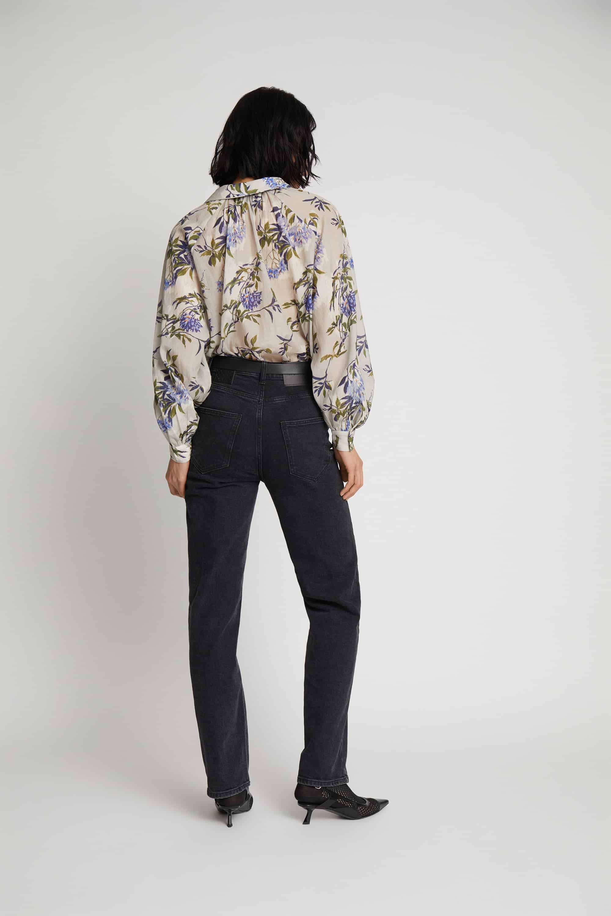 Munthe_SUSANI-top_3