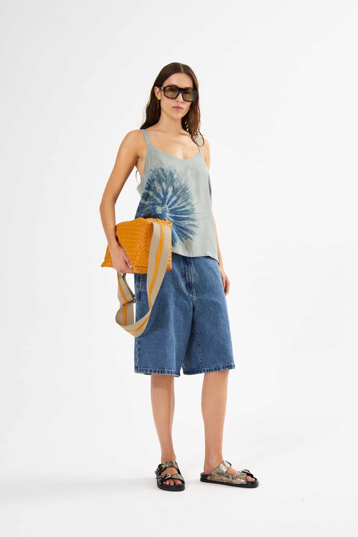 Rabens-Saloner_Raha-denim-short_1