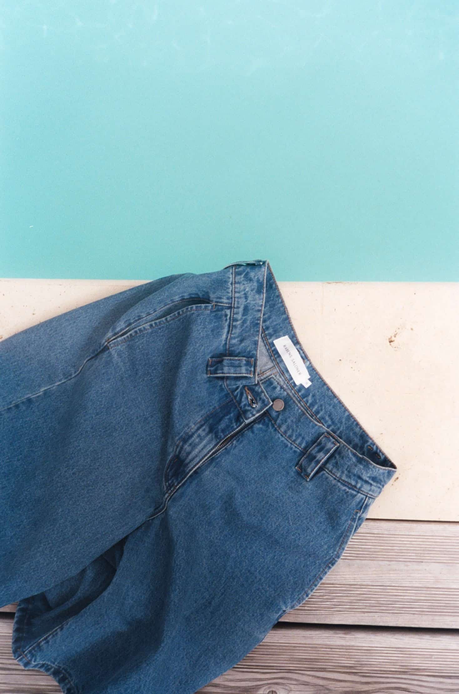 Rabens-Saloner_Raha-denim-short_3