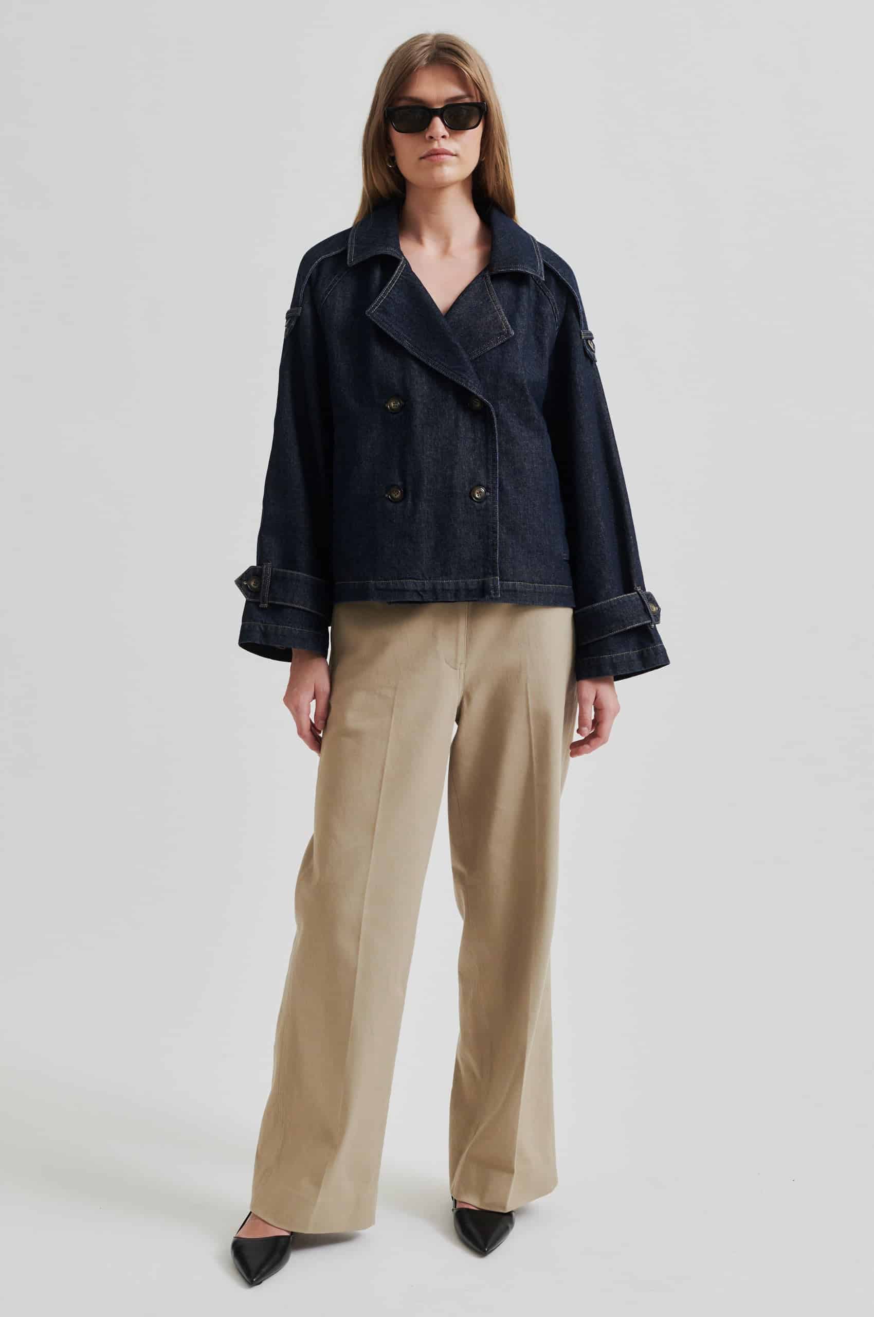 Second-Female_Columbus-Trench-Jacket_3