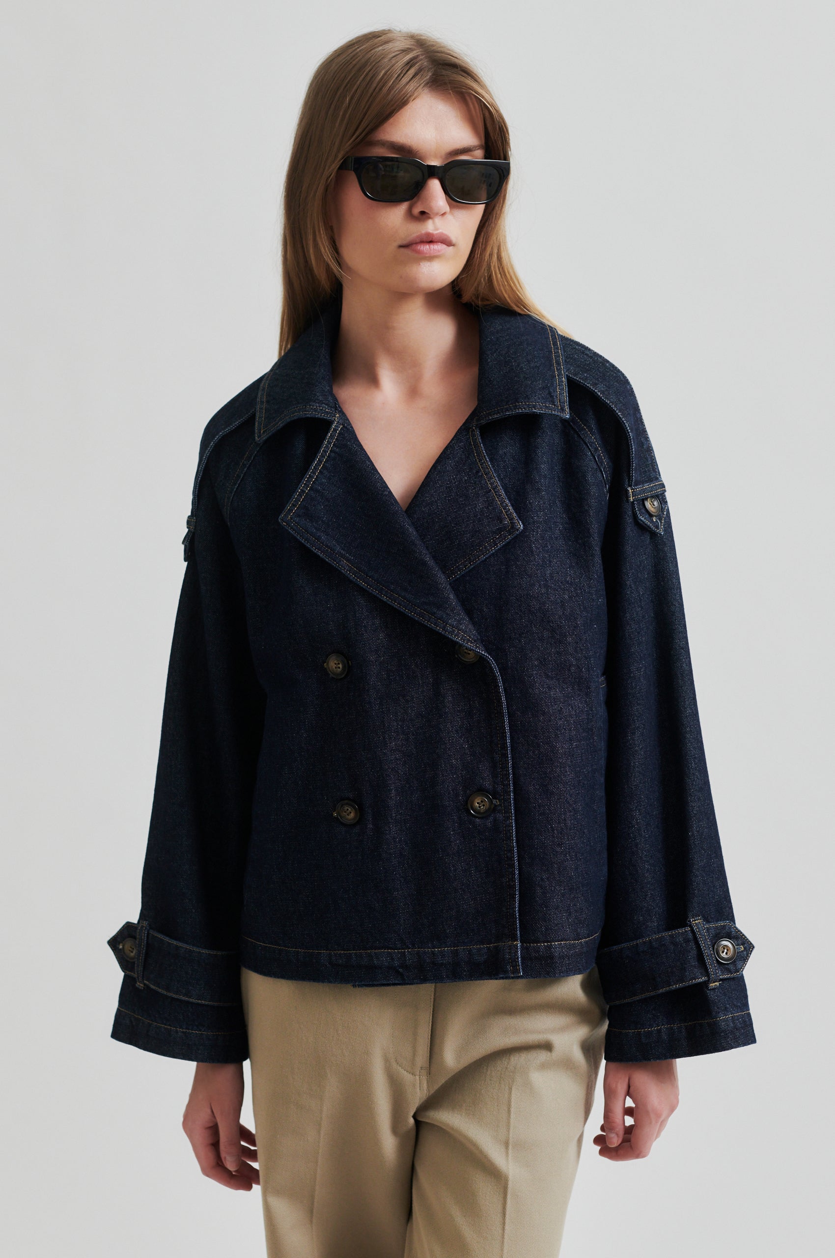 Second-Female_Columbus-Trench-Jacket_4