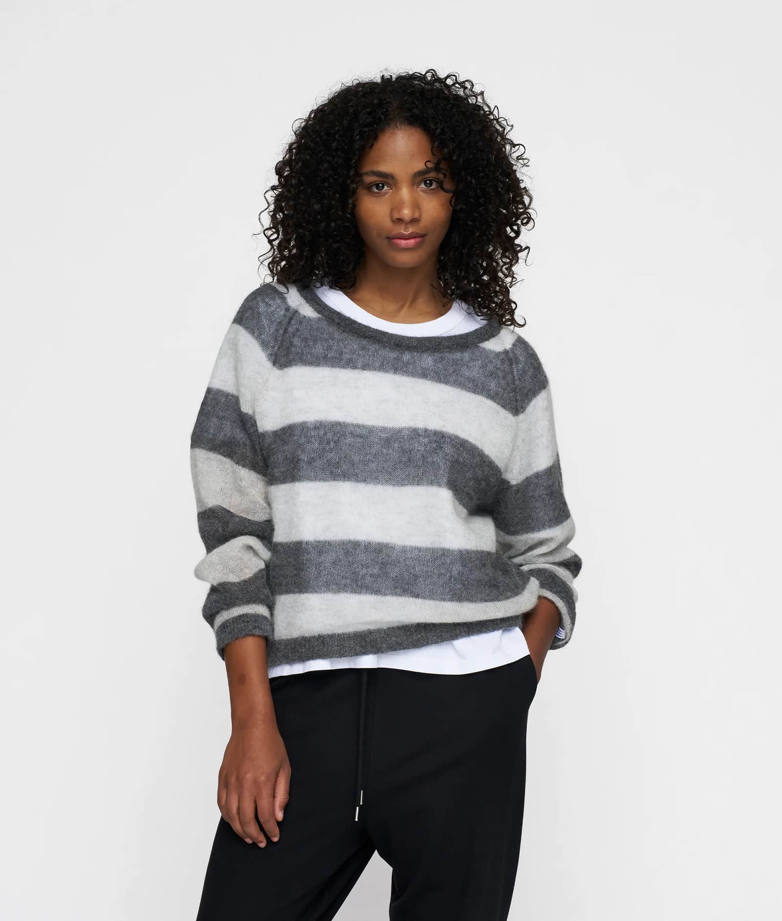 10DAYS_THIN-KNIT-SWEATER_2