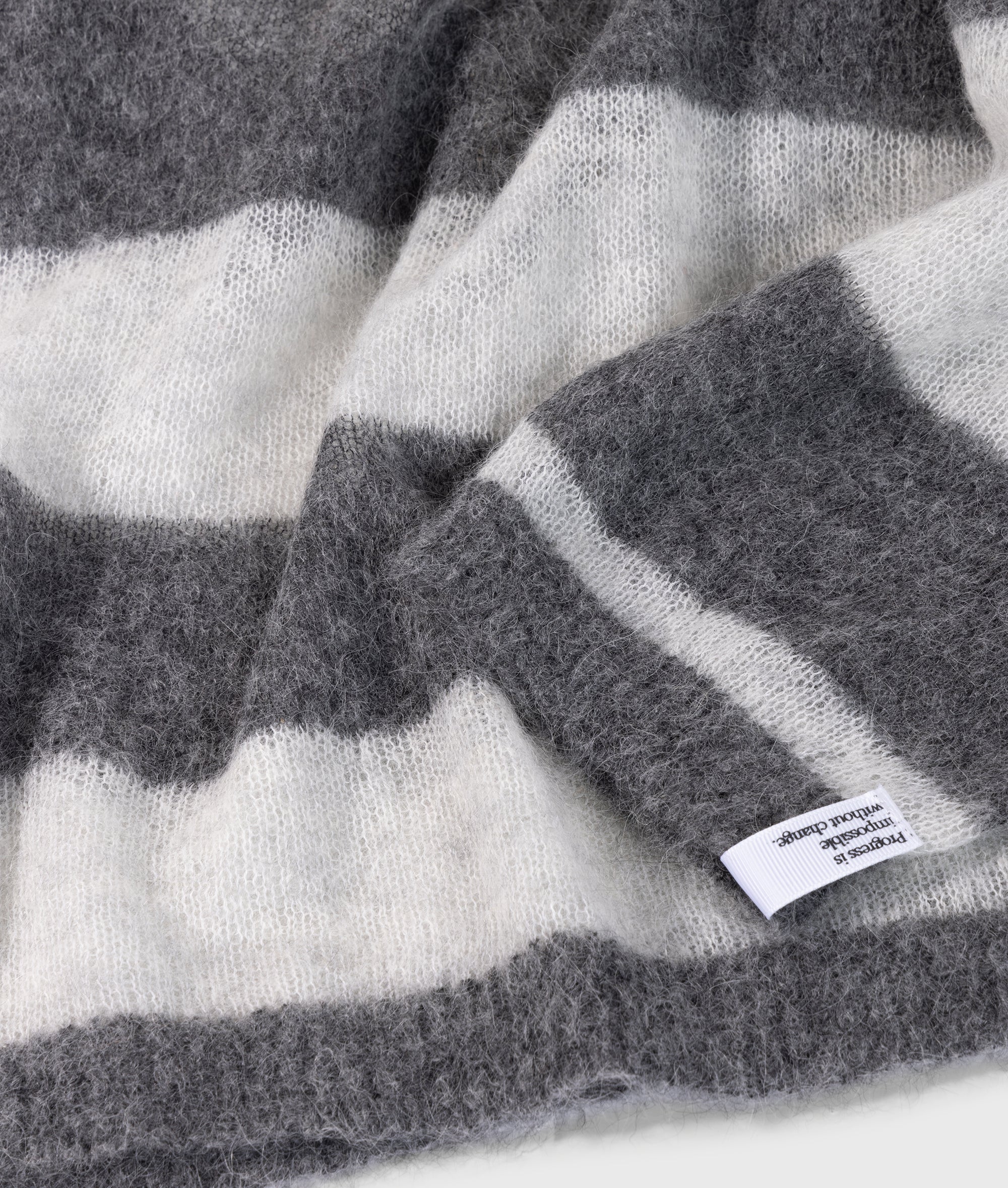 10DAYS_THIN-KNIT-SWEATER_6