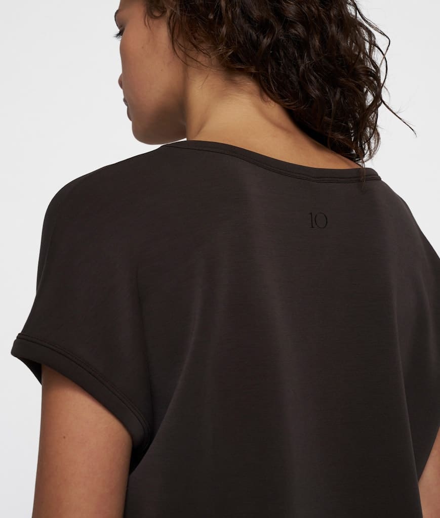 10DAYS_V-neck-tee-scuba_3