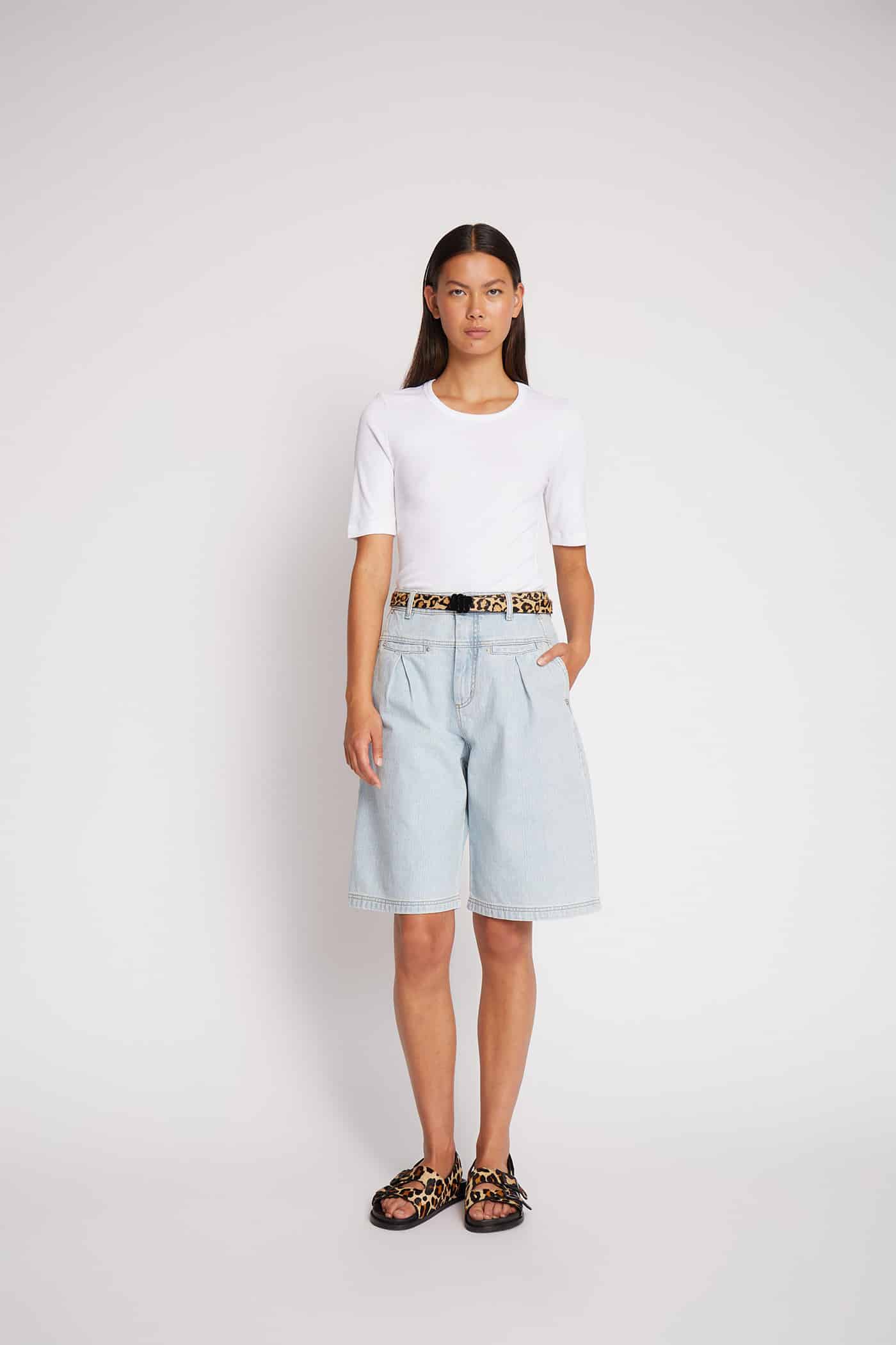 MUNTHE_URPLE_LIGHTBLUE_1