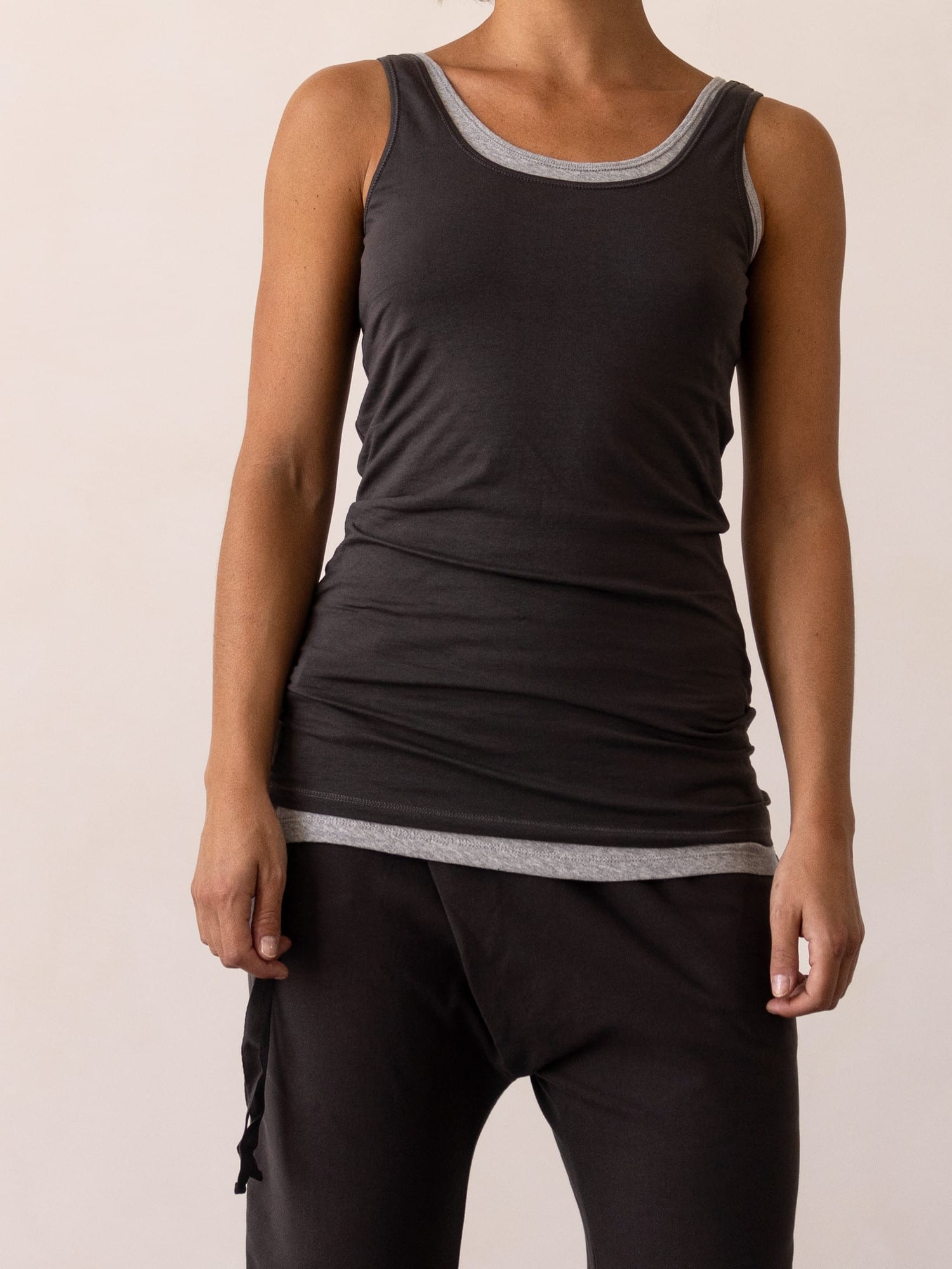 phae_fine-jersey-tank-top_graphite_1