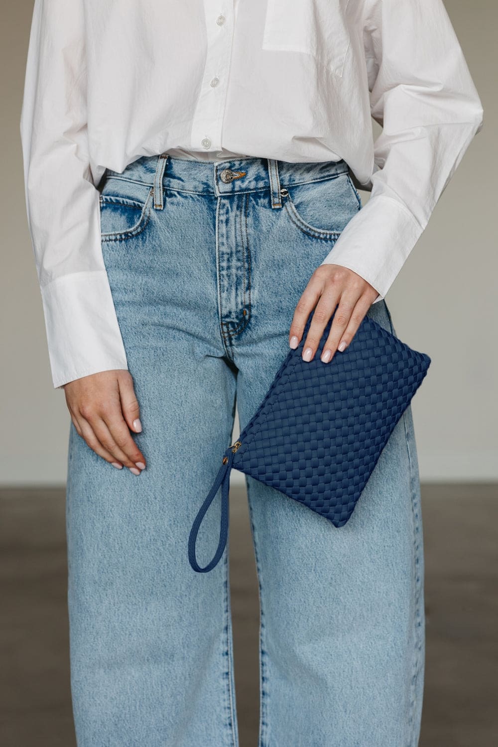 SERENADE-INDIGO_CLUTCH_1