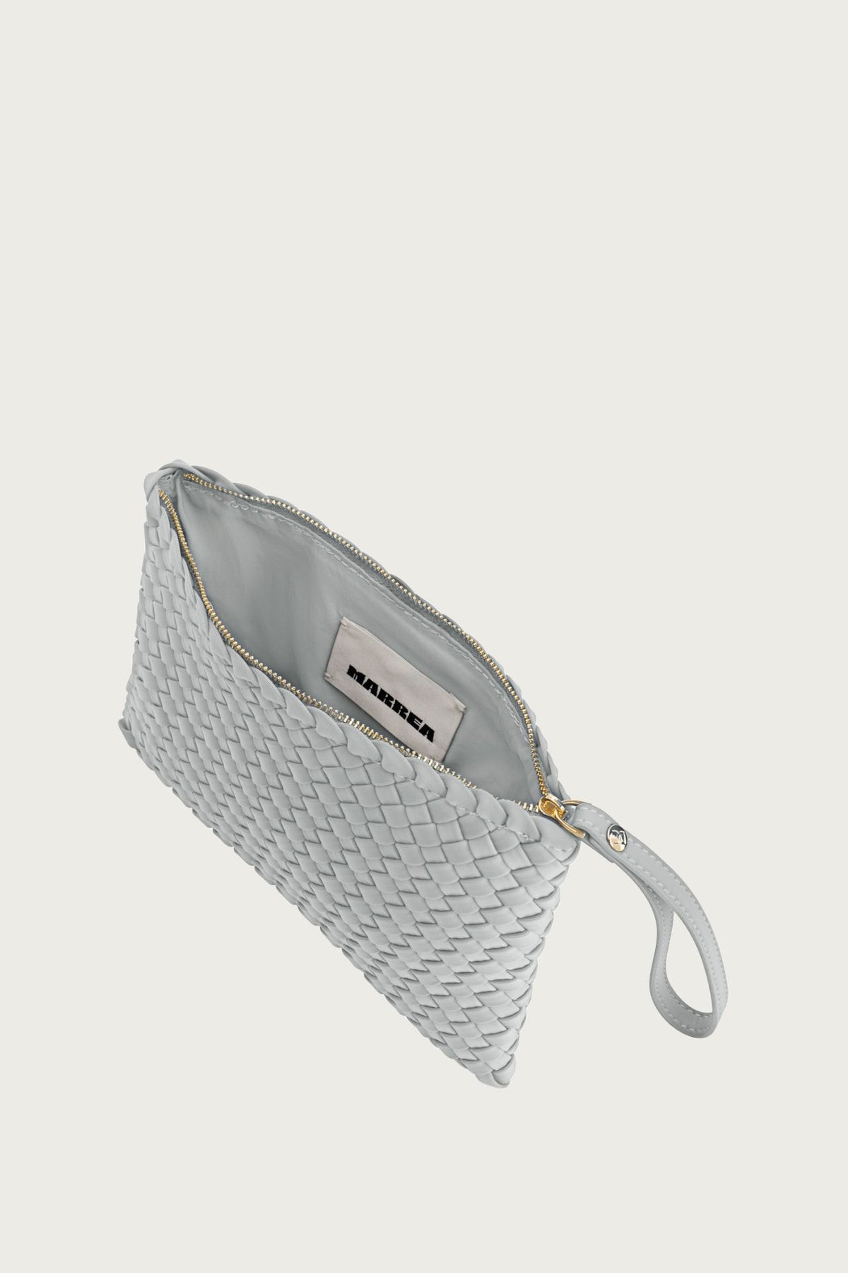 SILVER_SEASHELL_CLUTCH_INSIDE