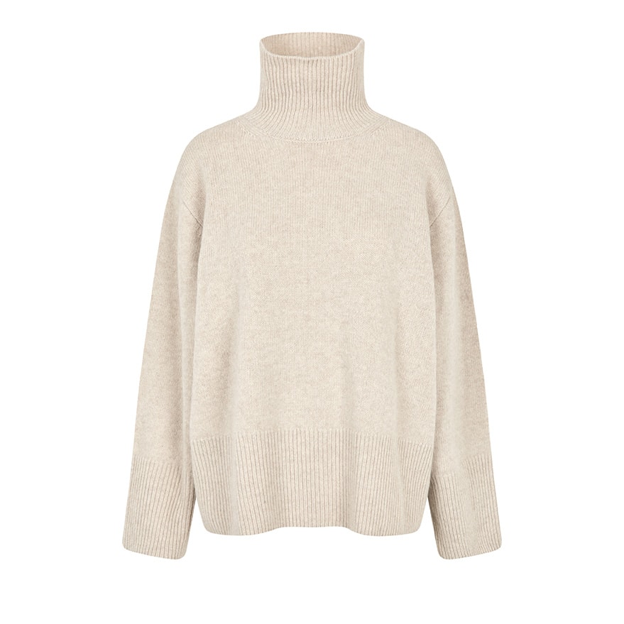 SecondFemale_Alpha-knit-T-neck