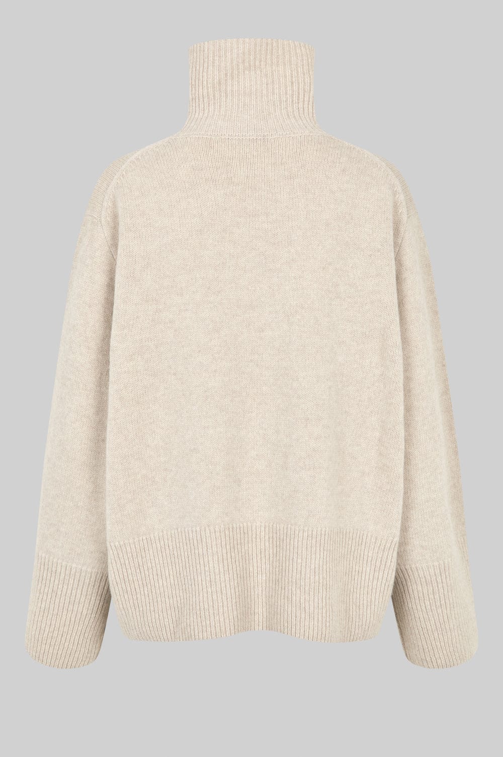 SecondFemale_Alpha-knit-T-neck_8