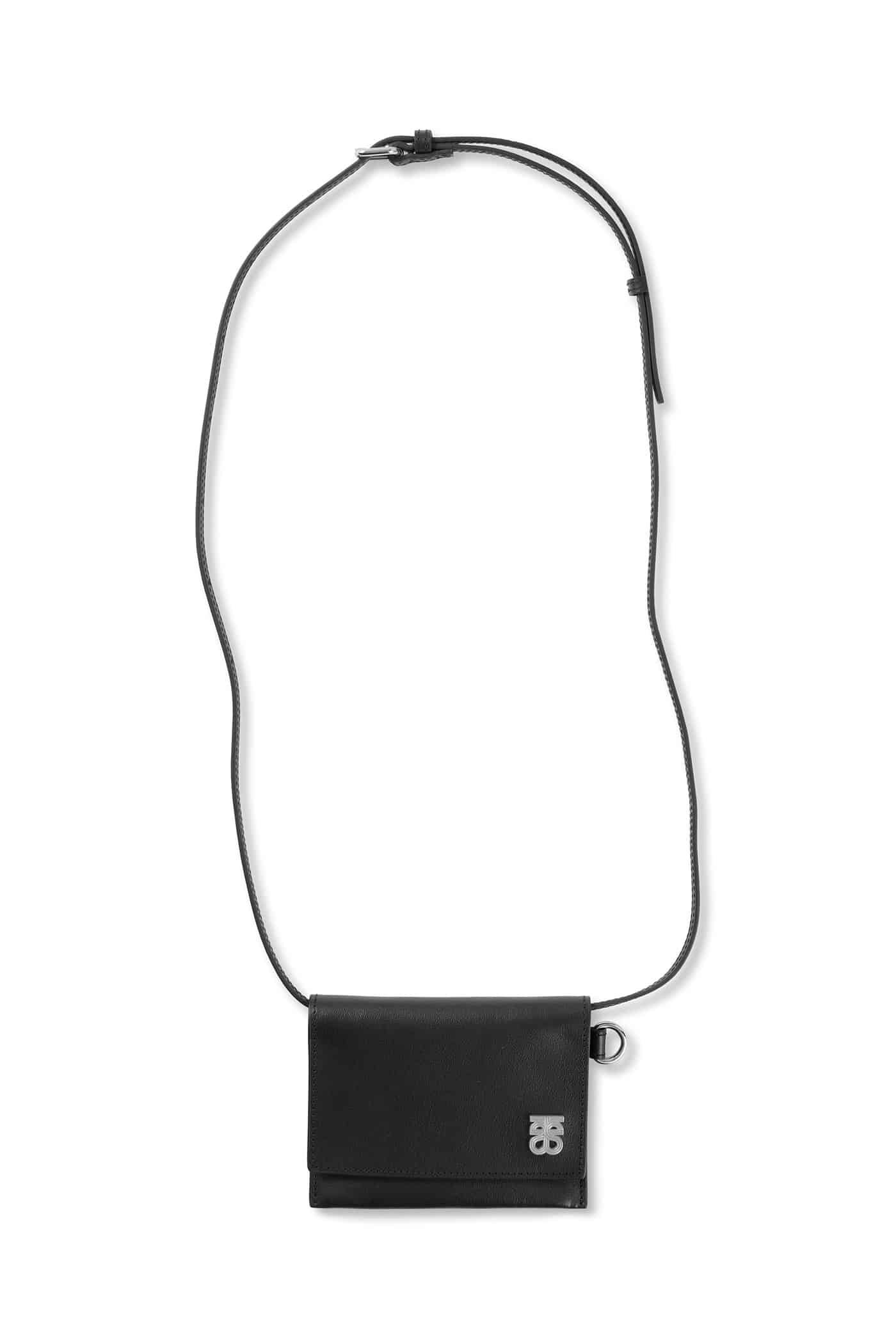 SecondFemale_BELTA-LEATHER-BAG_1