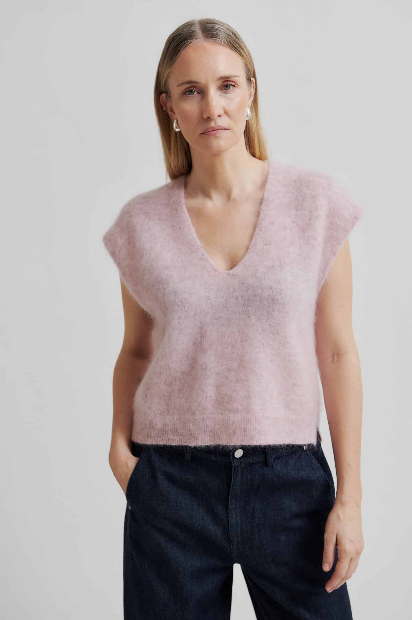 SecondFemale_Camryn-Vest_1