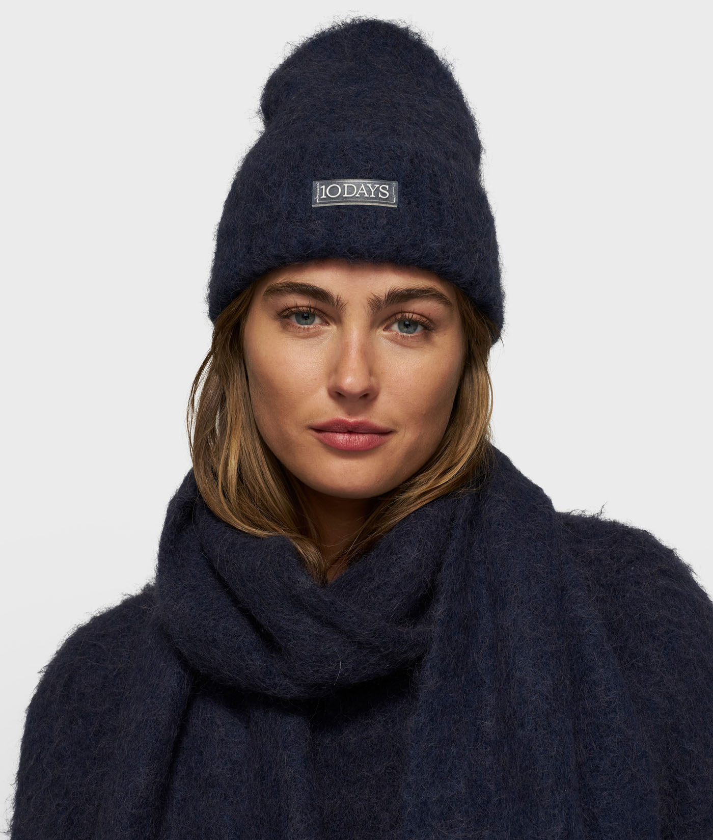 10DAYS_Hairy-Beanie_Dark-Blue_1