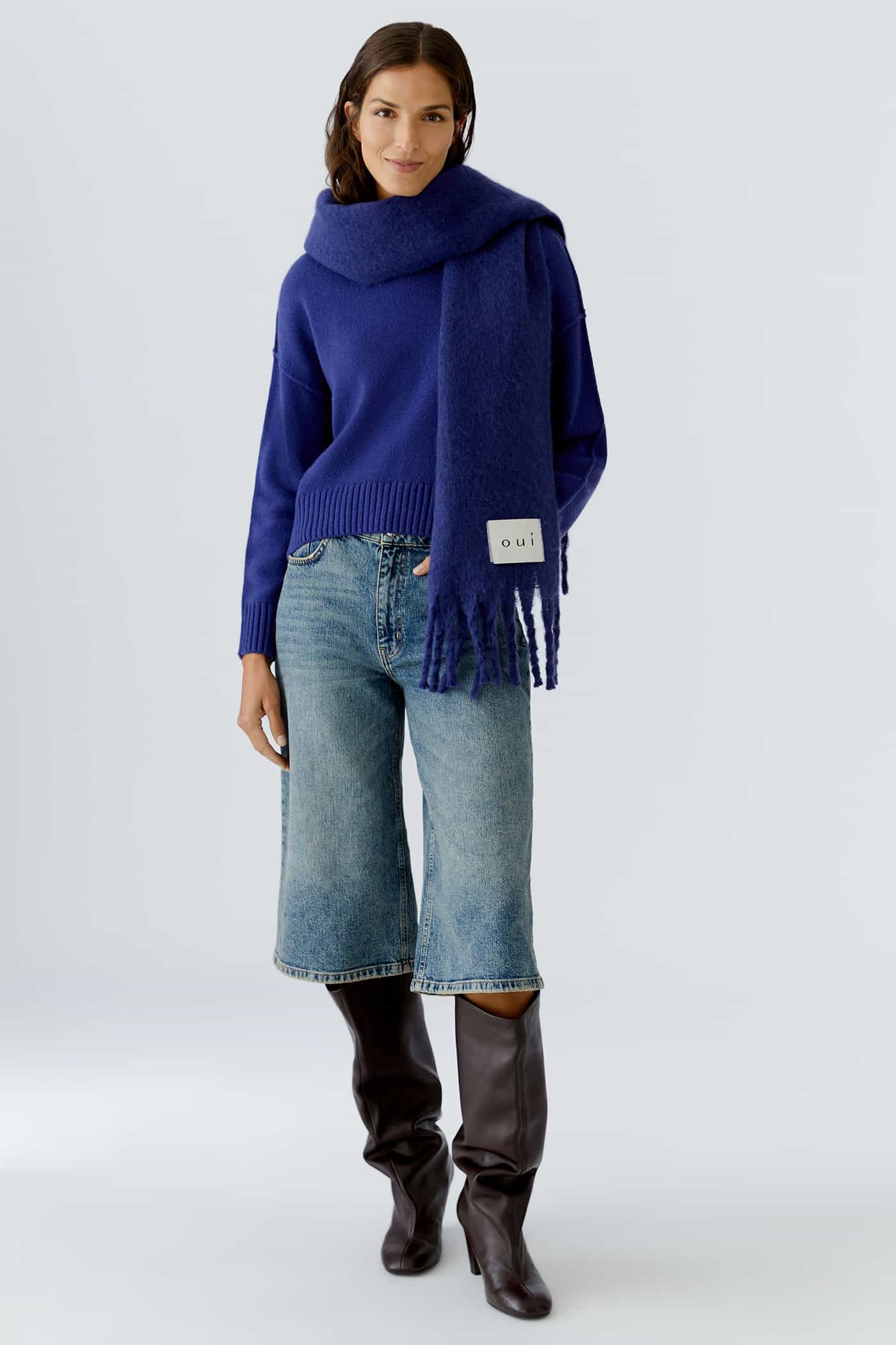 Oui_Scarf_BlueRibbon_2