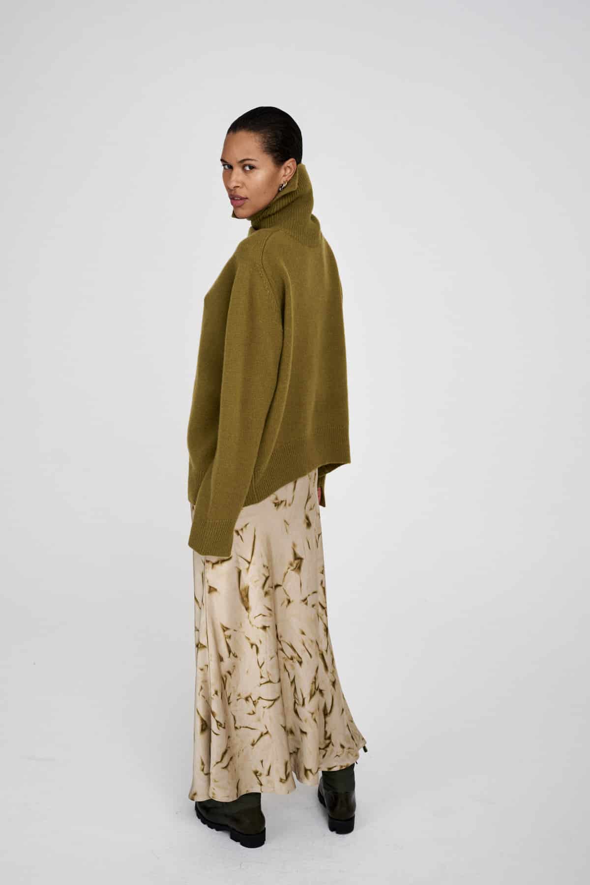 Rabens-Saloner_Celly-sweater_7