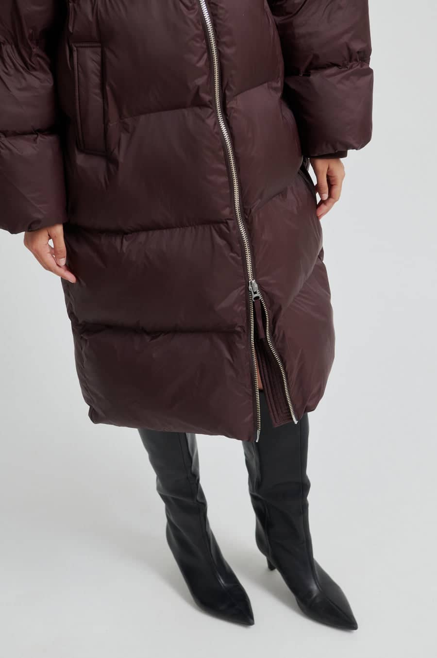 Second-Female_RIYA-long-puffer_3