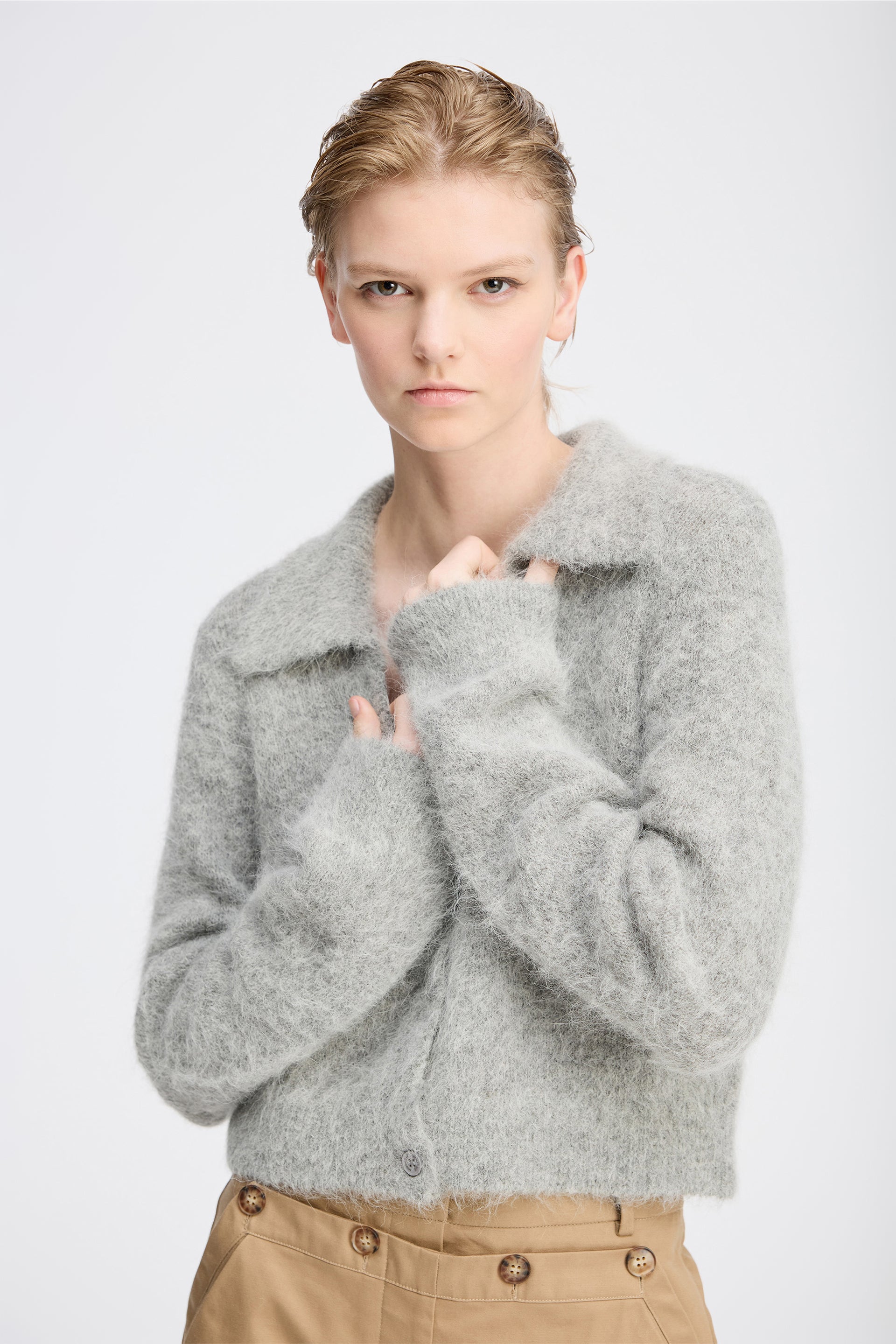 Munthe_ROXAS-cardigan_2