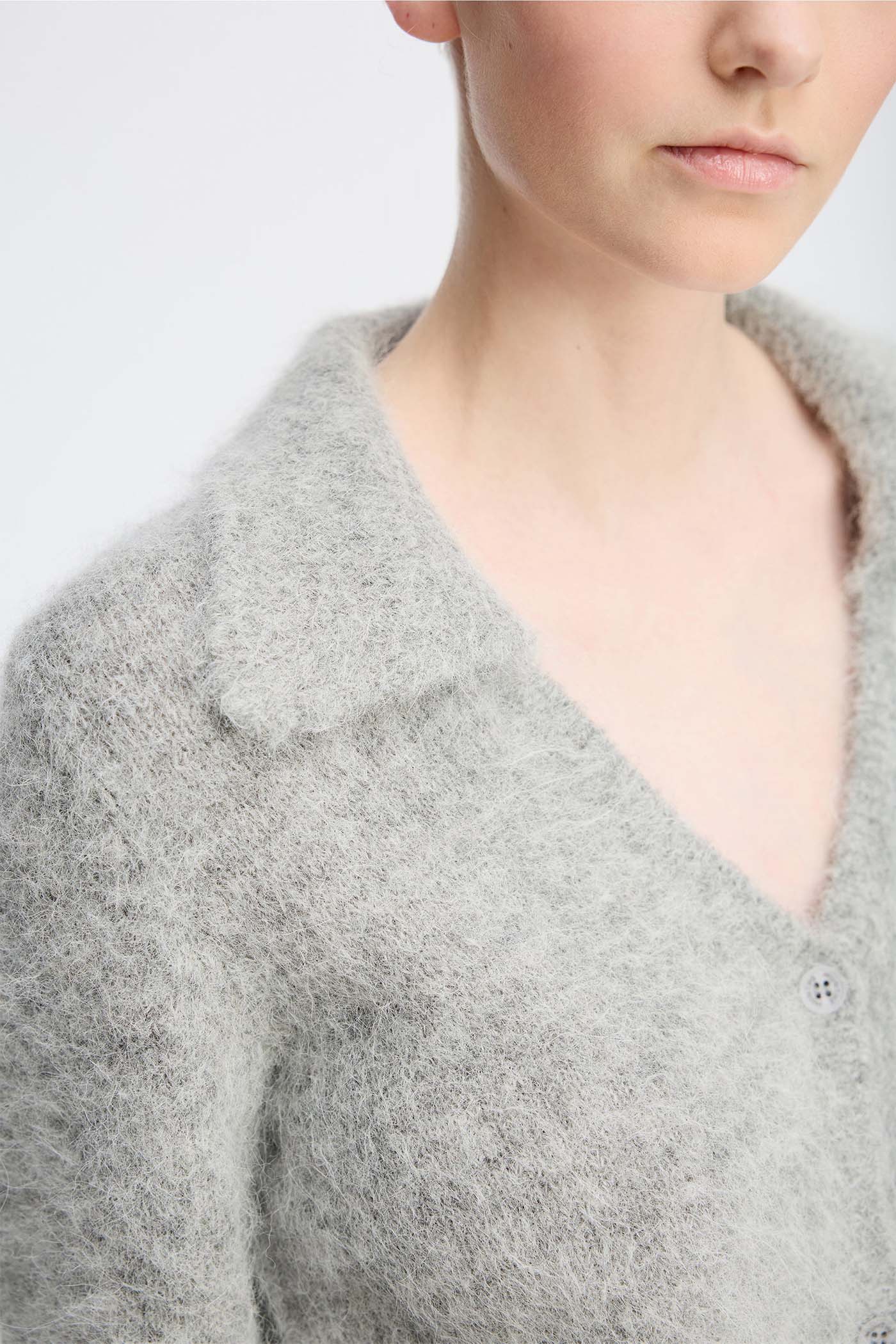 Munthe_ROXAS-cardigan_3