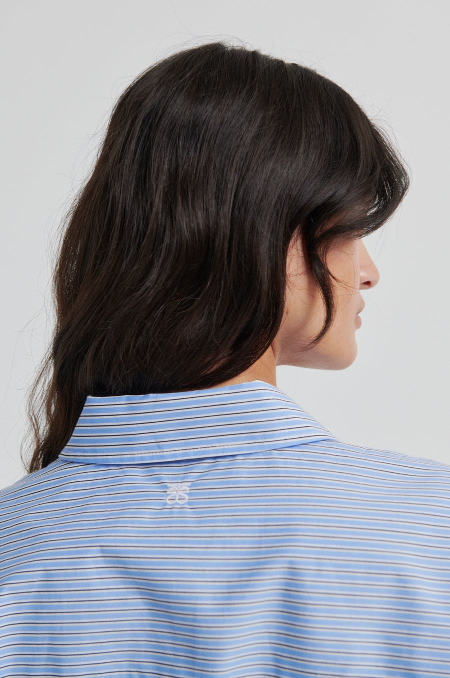 SecondFemale_ALMINE-CLASSIC-SHIRT_6