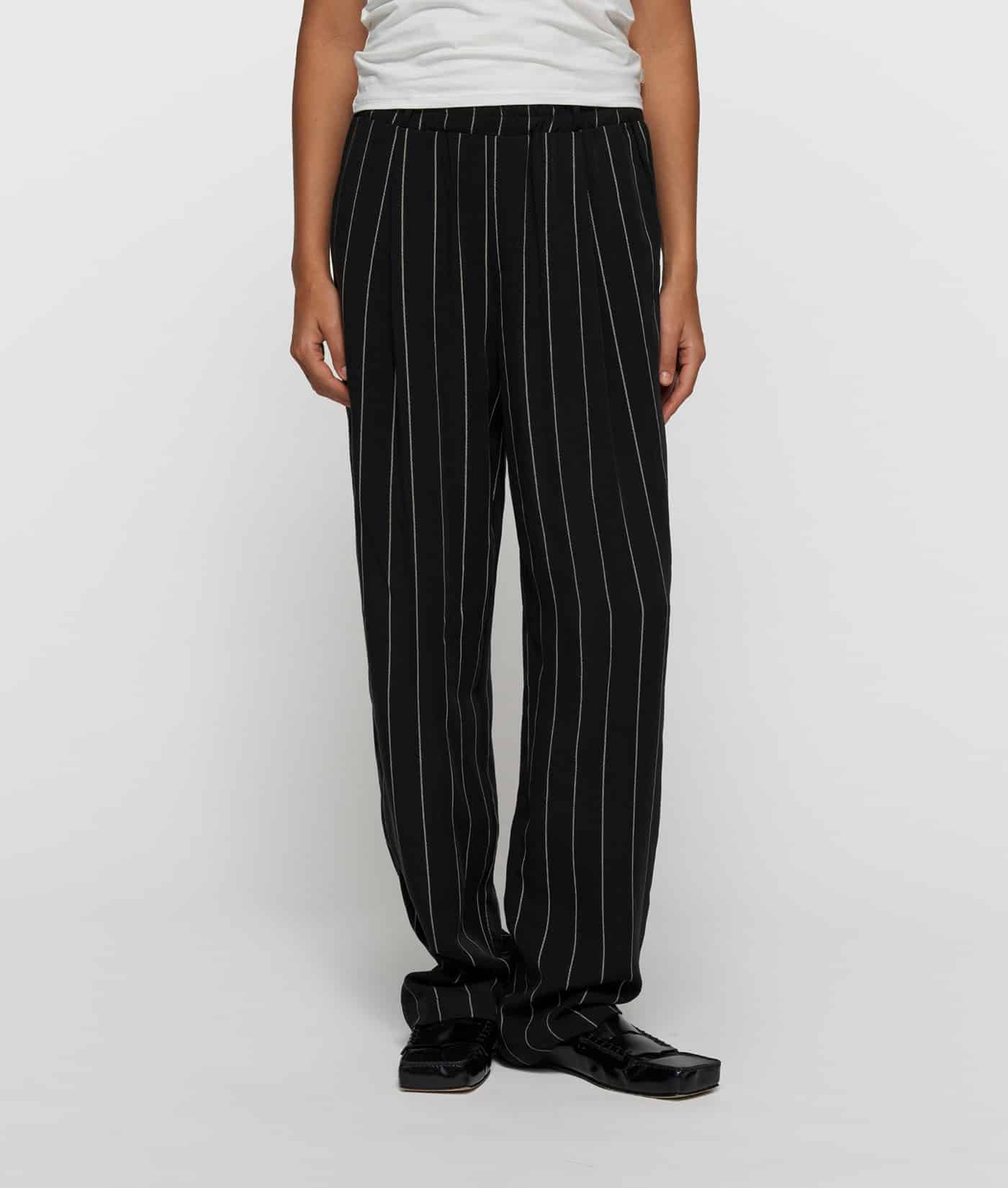 10DAYS_Flowy-pants-pinstripe_2