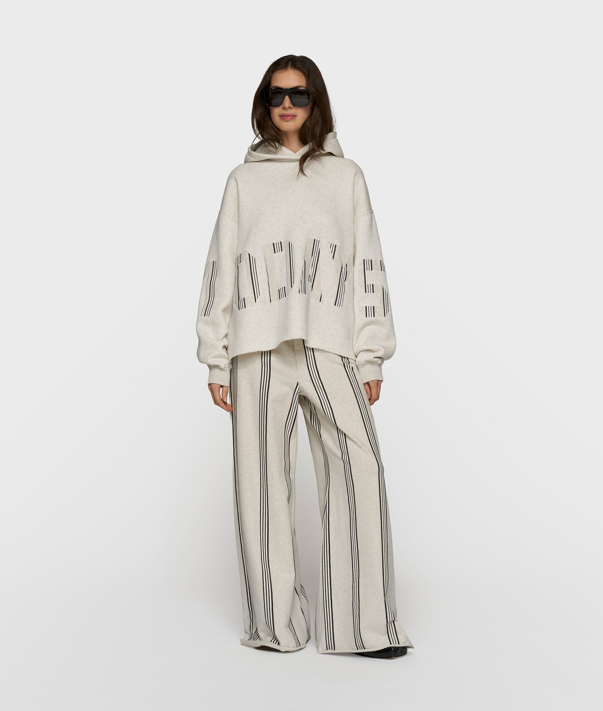 10DAYS_Wide-leg-jogger-stripes_1