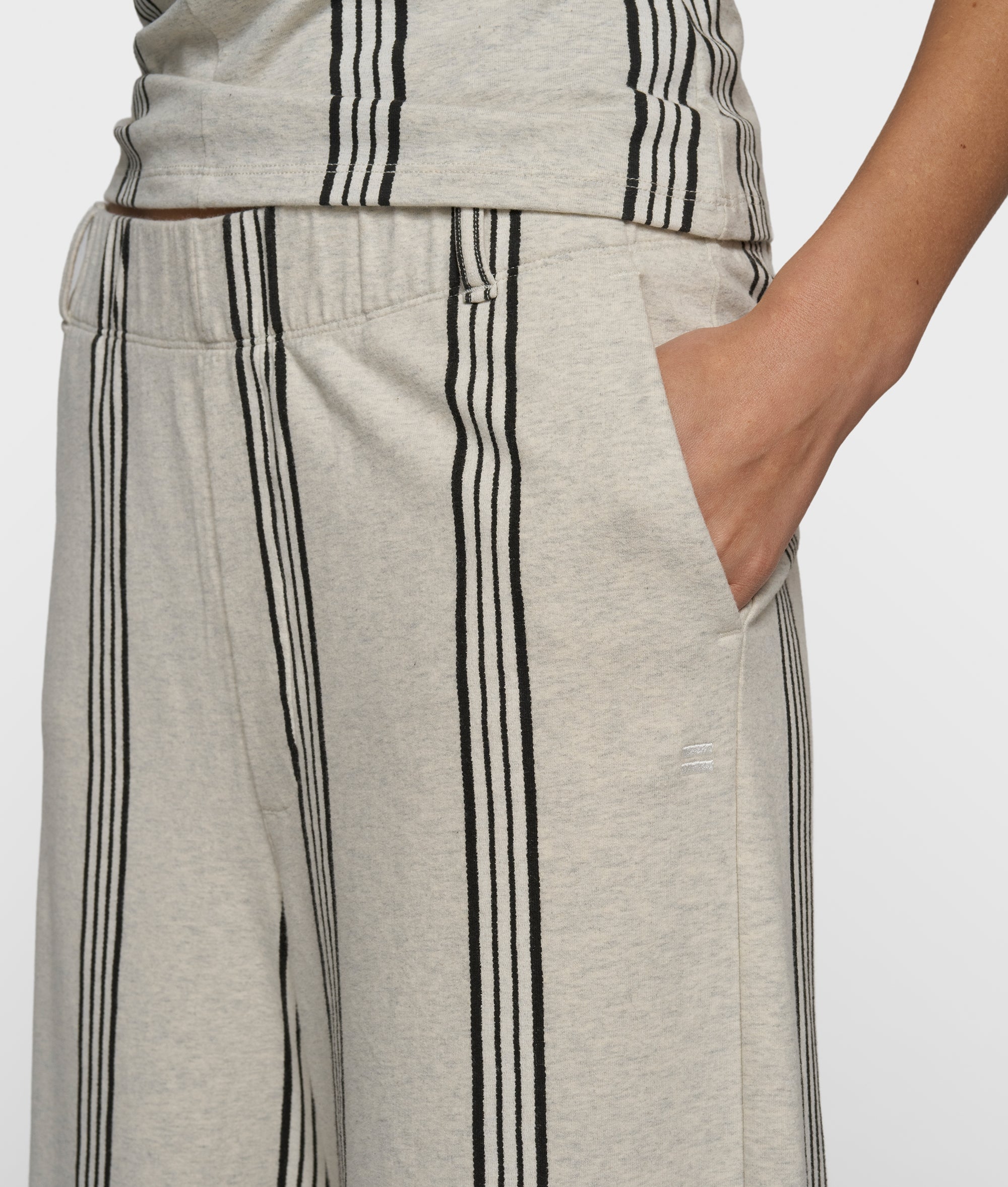 10DAYS_Wide-leg-jogger-stripes_4