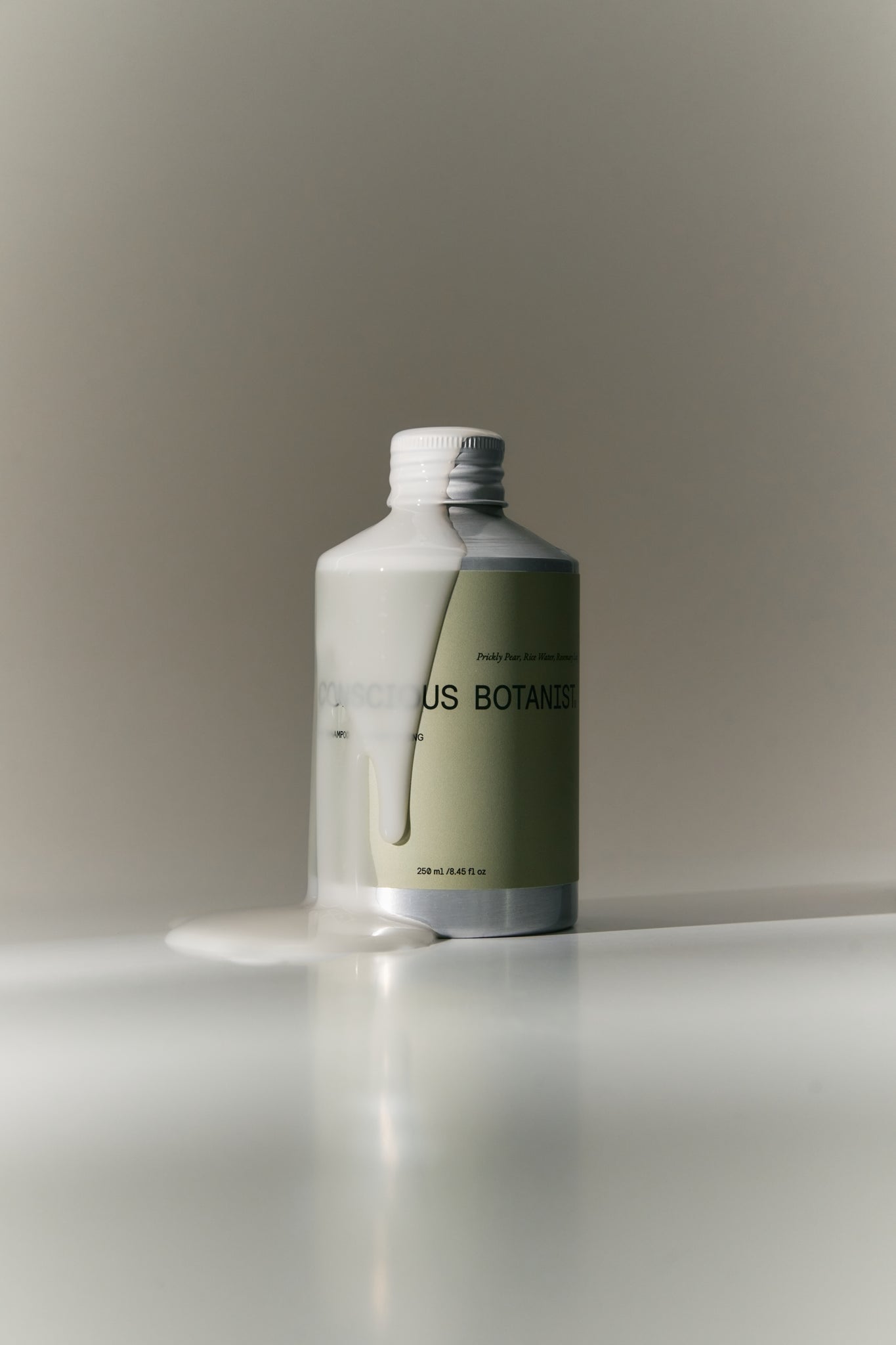 Conscious-Botanist_The-shampoo_2