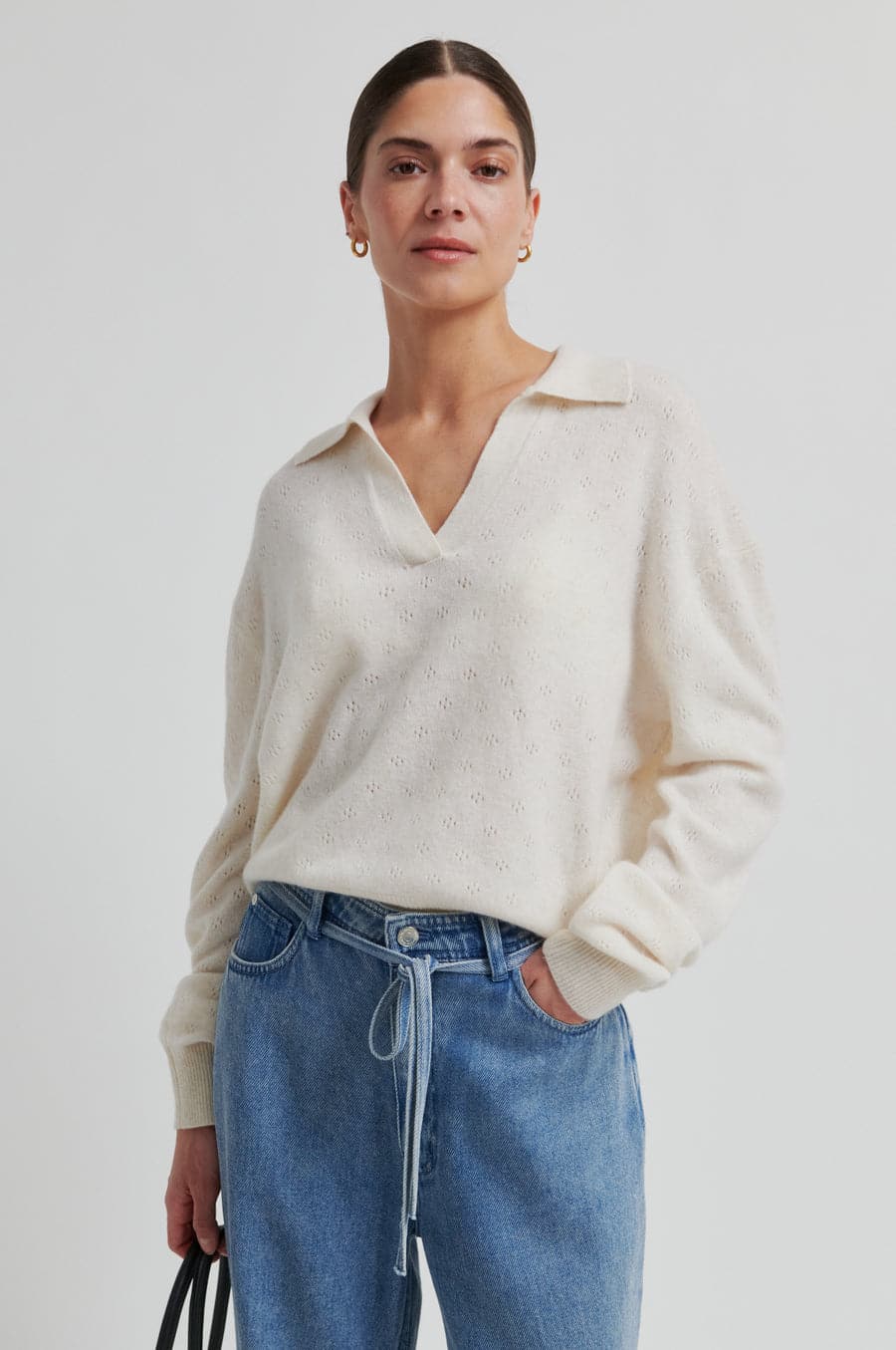 SecondFemale_AMALA-KNIT_1