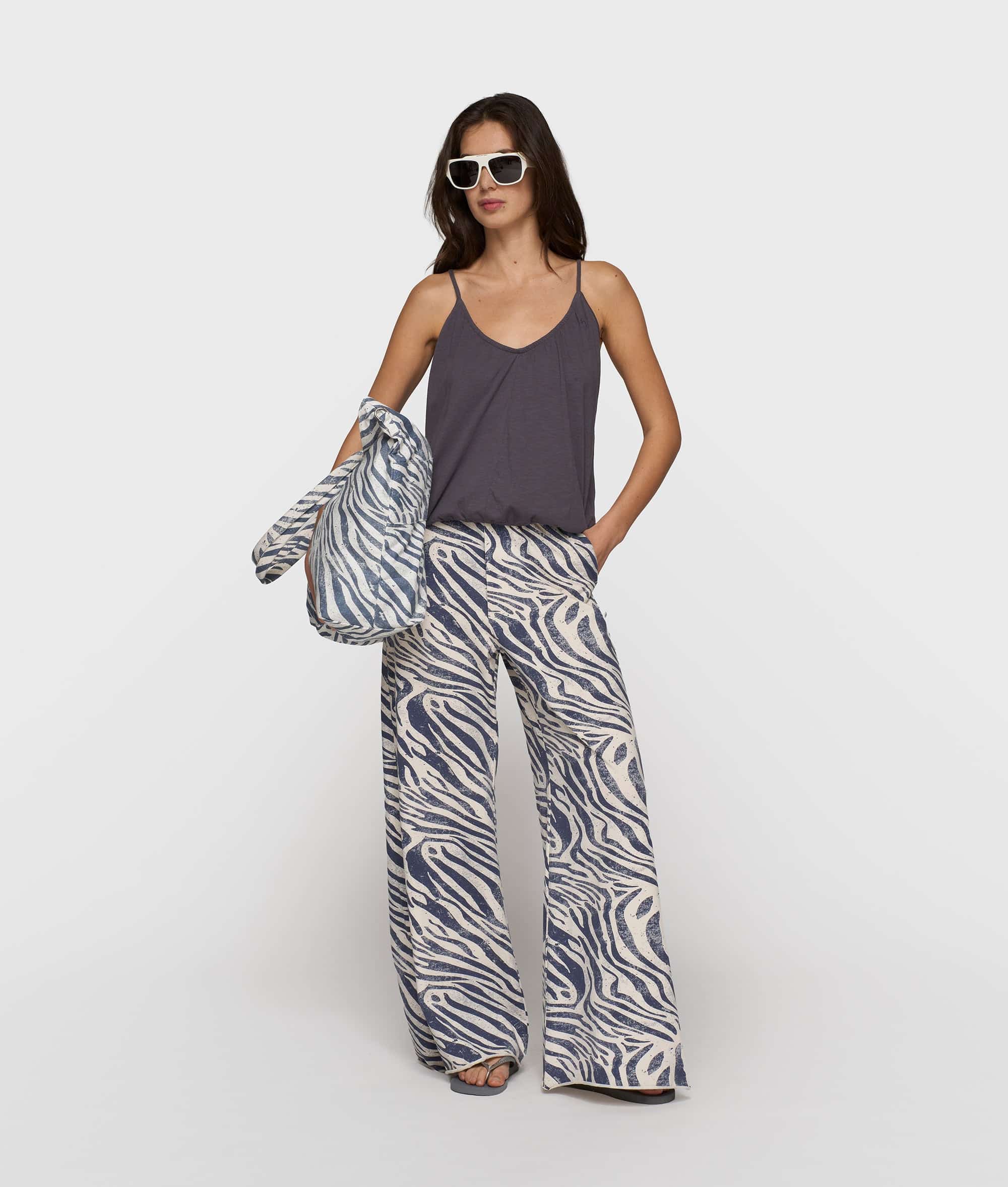 10DAYS_Top_Gathered_neck_Blue_3