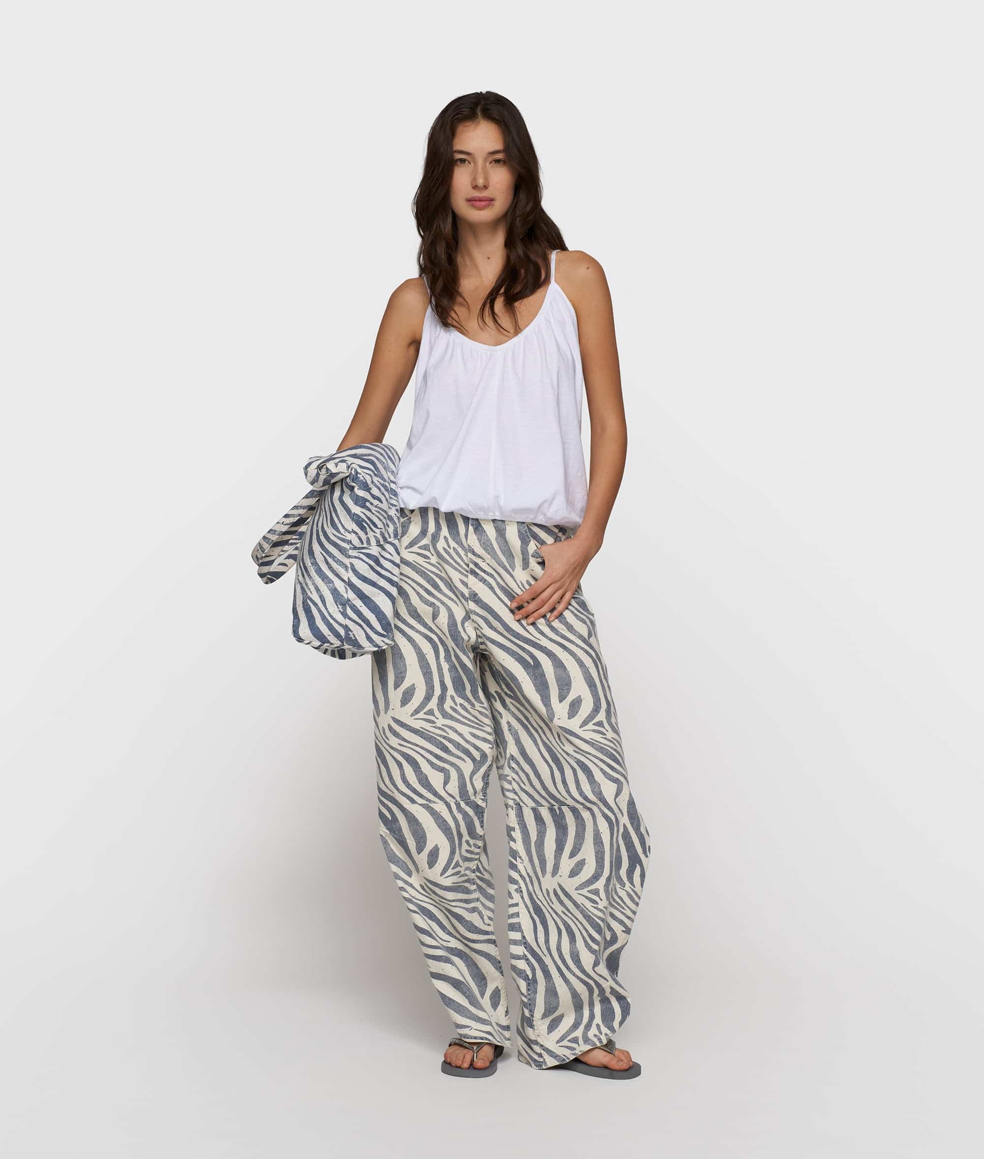 10DAYS_Top_Gathered_neck_White_3
